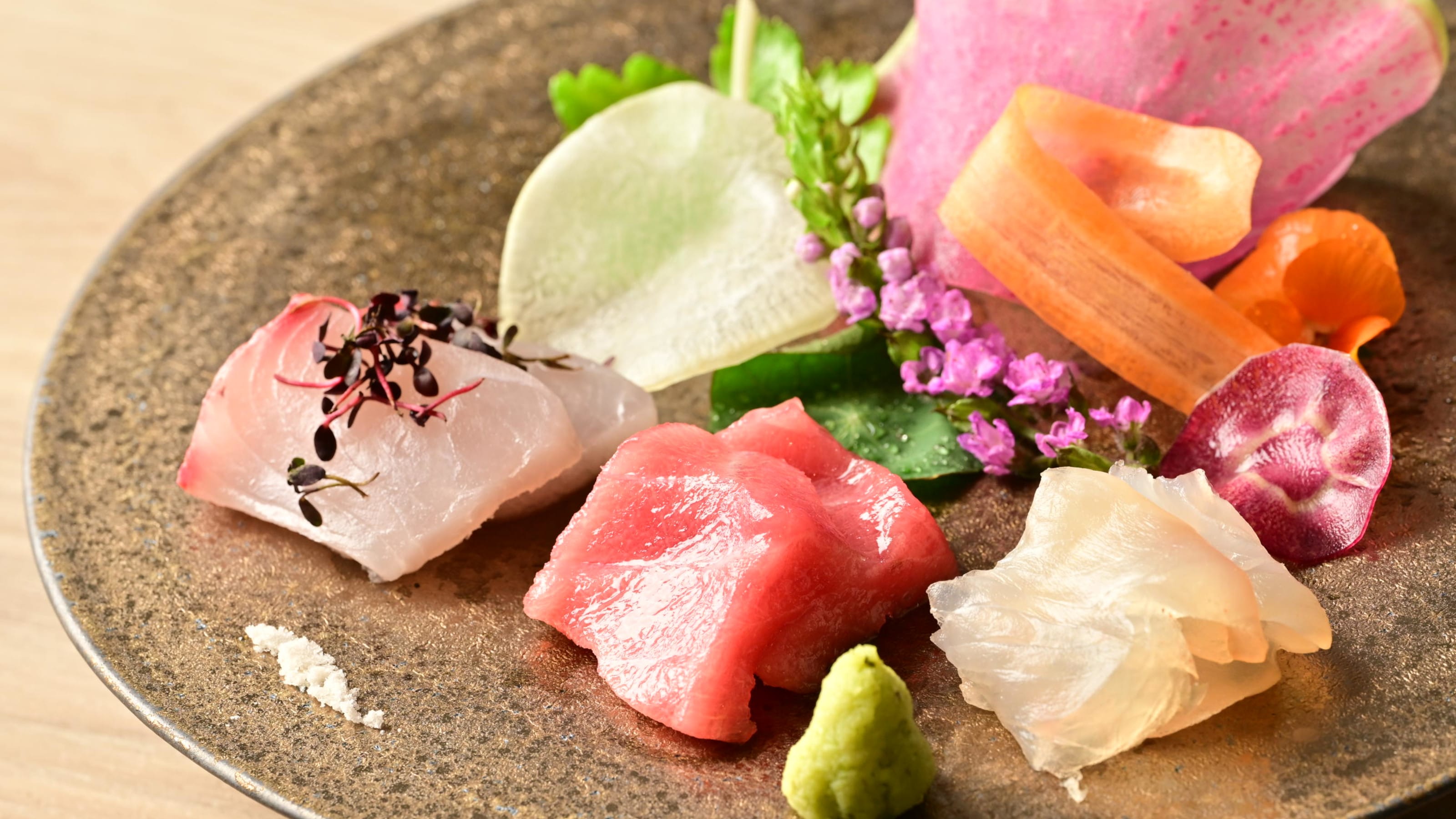 Dinner: "An example of Kusatsu Kaiseki" - Sashimi -