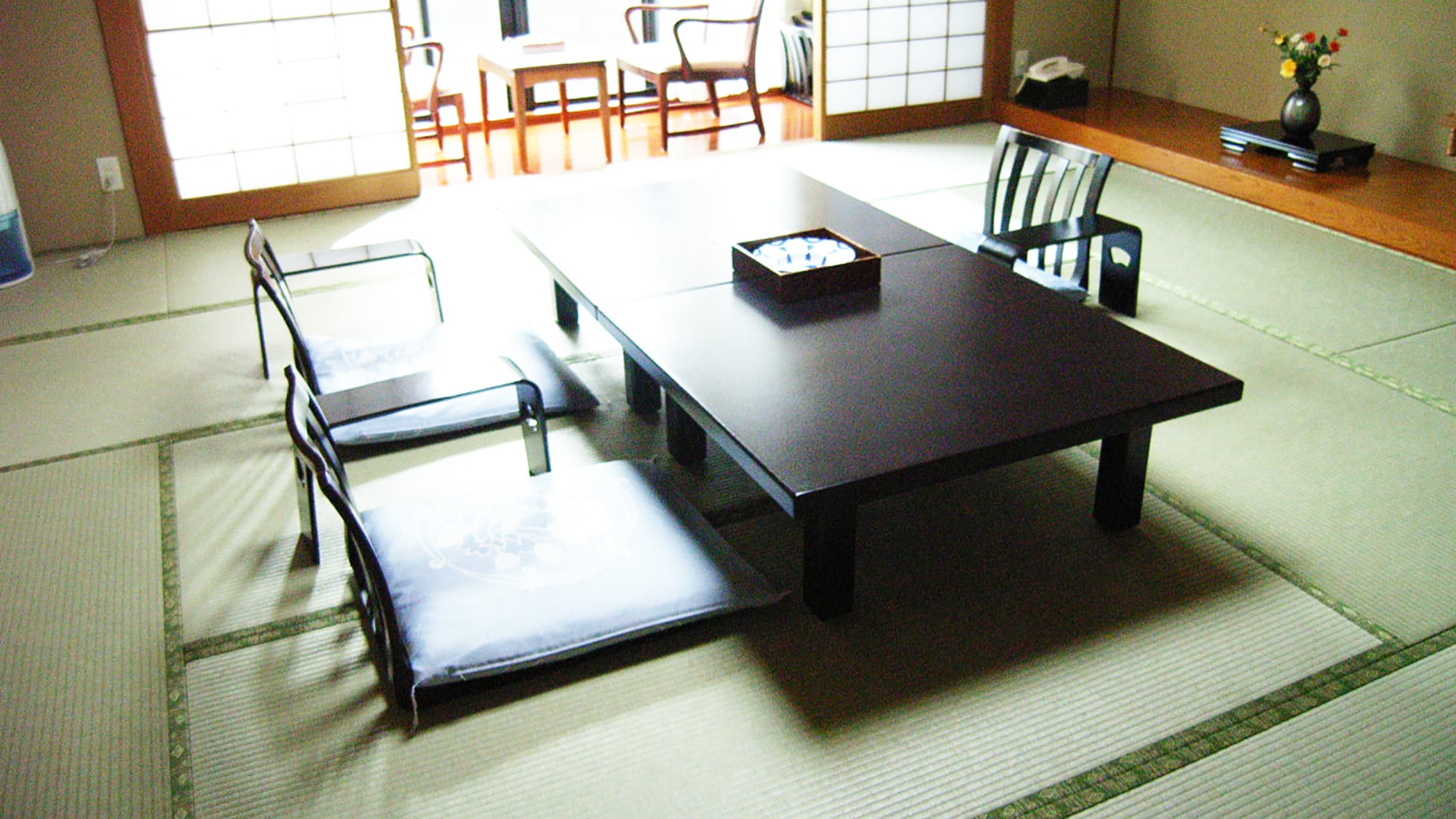 *Japanese-style room with 12 tatami mats and a wide veranda