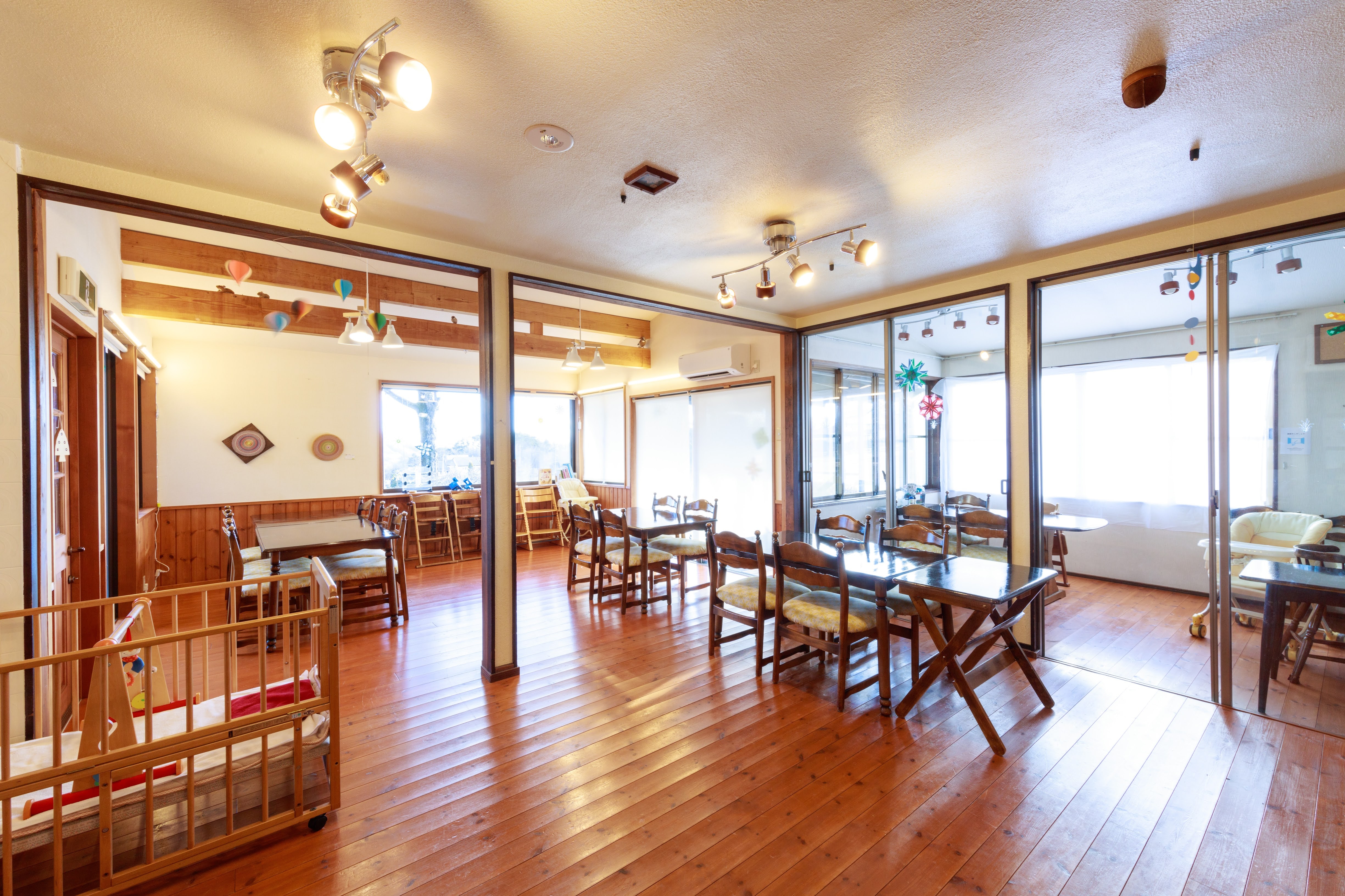 Dining room panoramic view 1