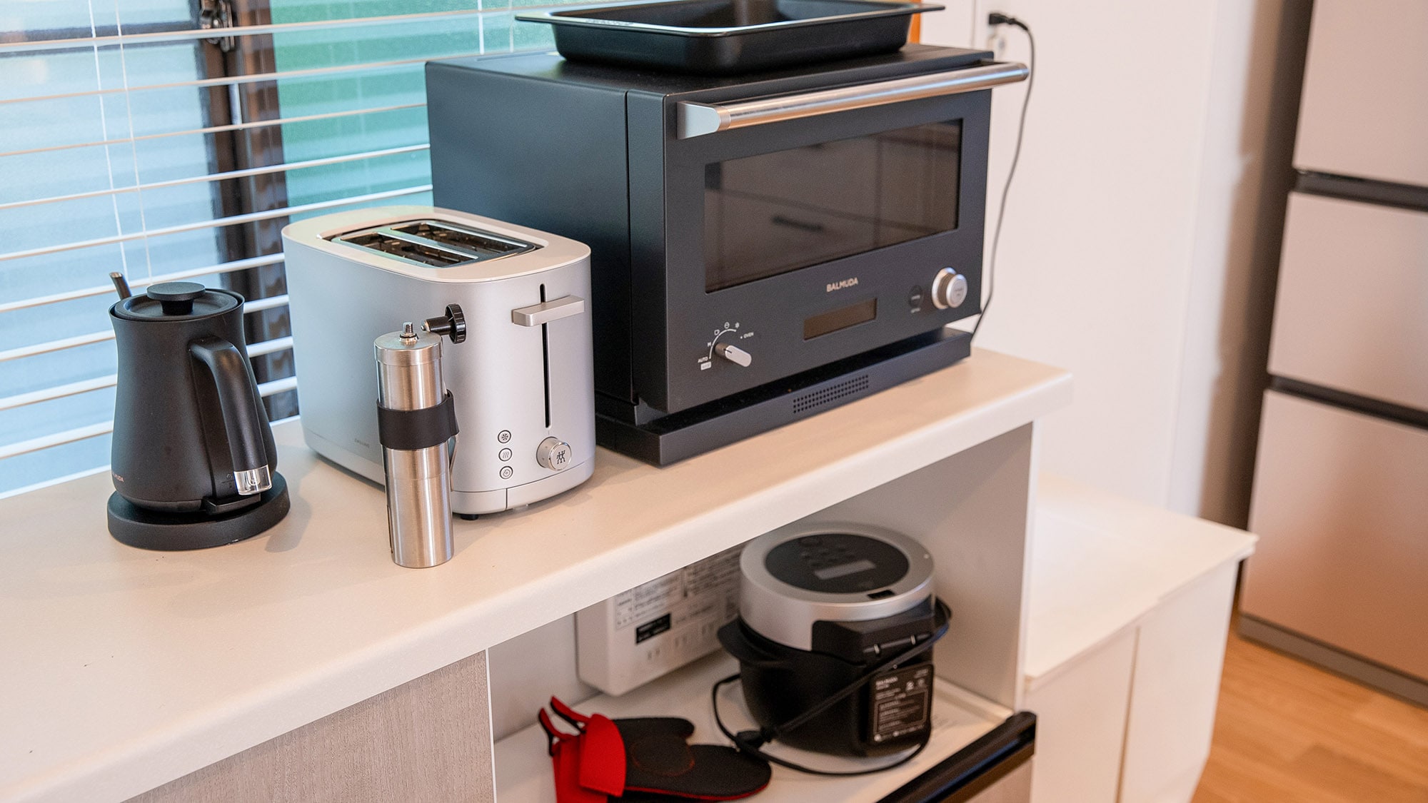 ・[Private villa/kitchen] Fully equipped with cooking appliances such as microwave, rice cooker, toaster, electric kettle, etc.