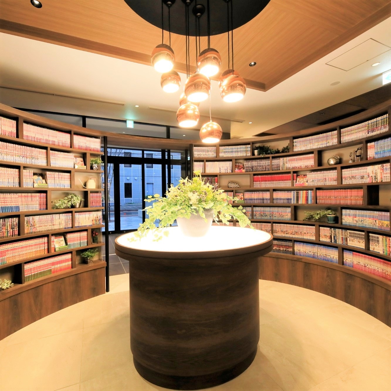 MANGALibrary คุณสามารถสัมผัสชีวิตที่ไม่ธรรมดาที่ทำให้คุณลืมเวลาได้