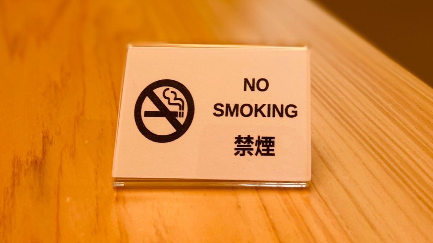 Phòng không hút thuốc <NO SMOKING>