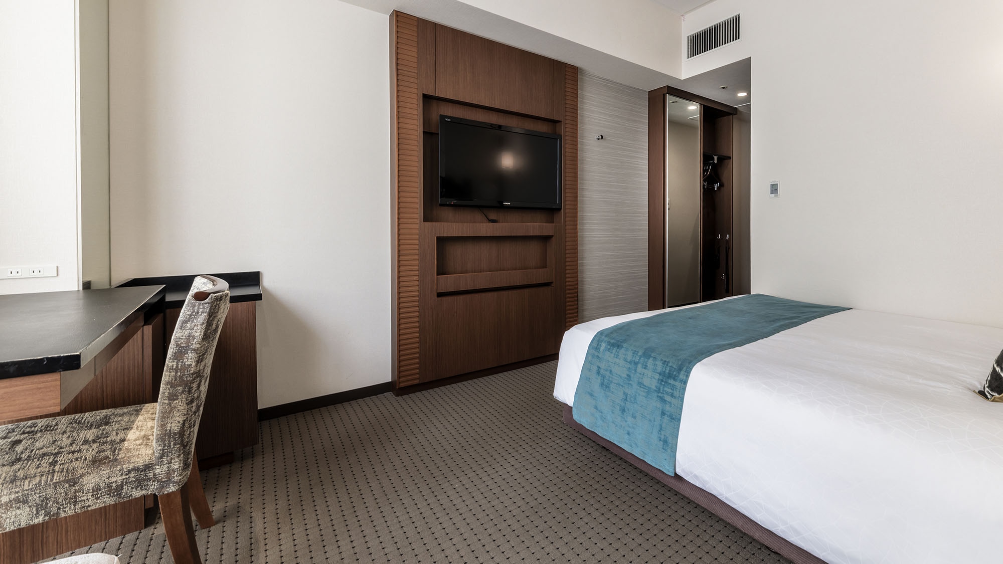 DOUBLE / Double 20m² (Lebar tempat tidur: 160cm x 195cm, 1 tempat tidur)