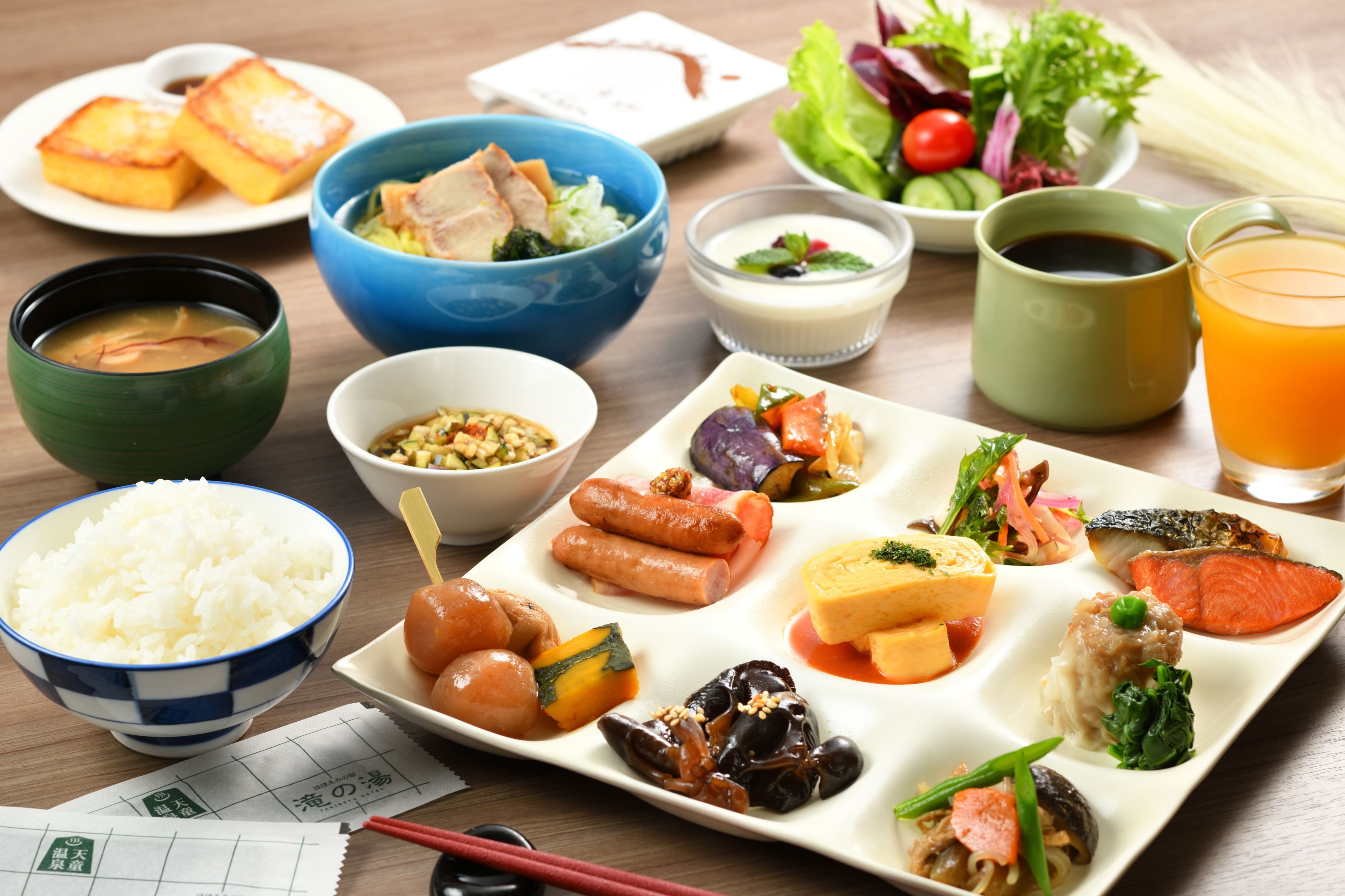 아침 식사 요리의 예