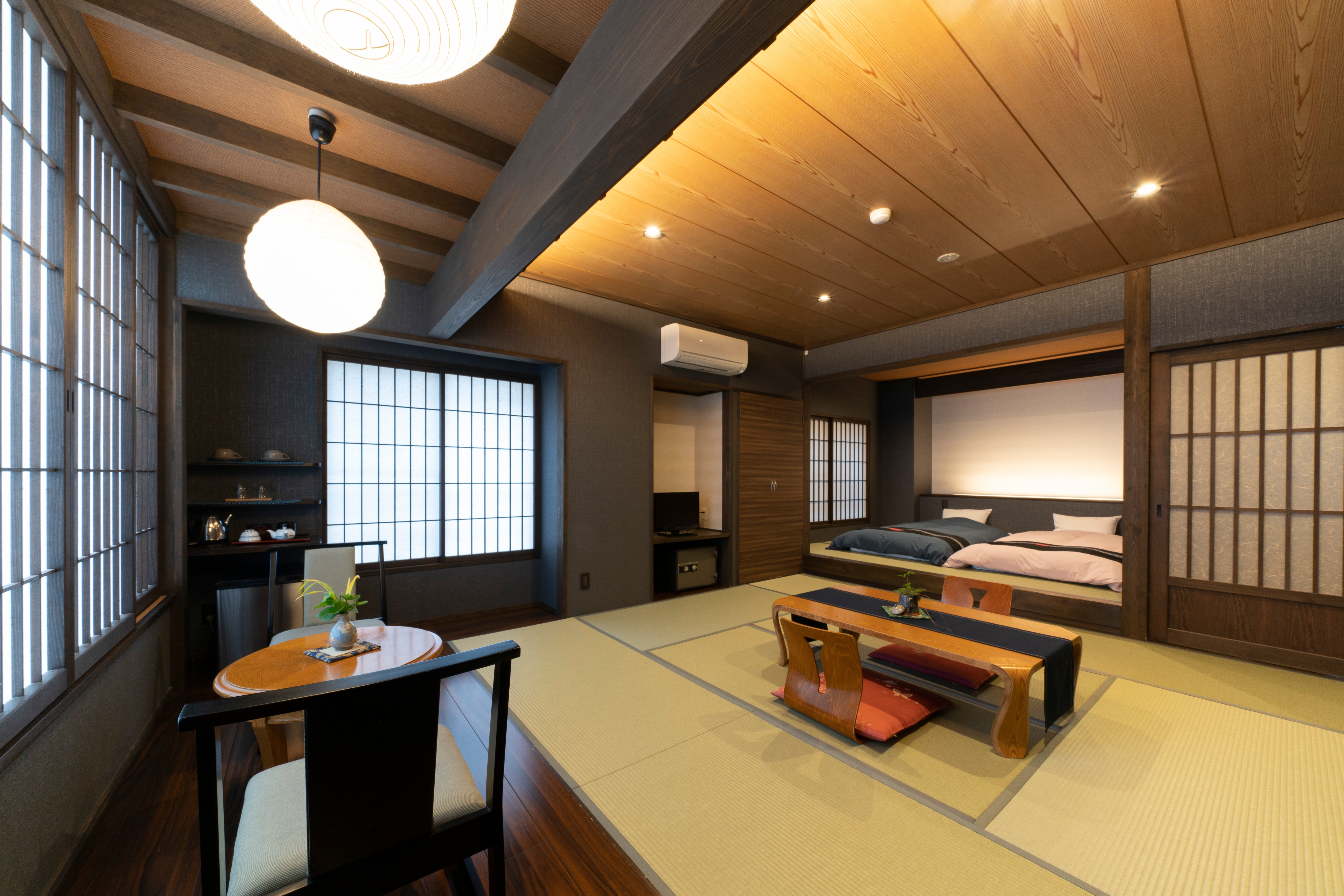 【书房-安静的两人间】放松空间+低调的双床房