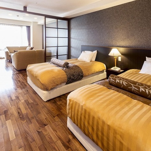 [Moka/Hanaha]: Twin room + living room