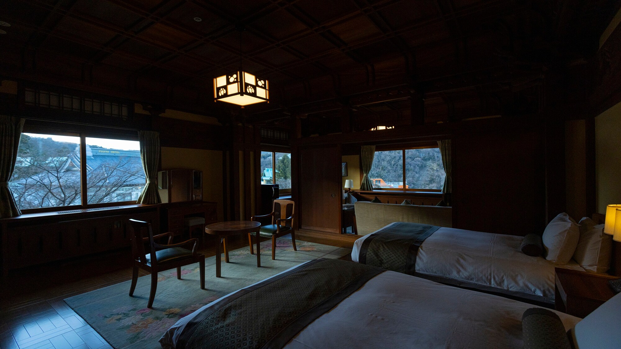 Hanagoten: Heritage Room - Chrysanthemum