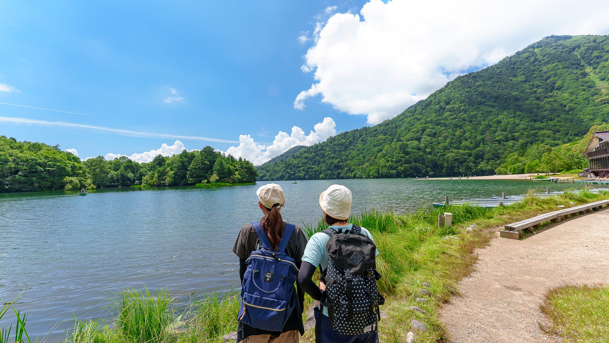 Tepat di depan hotel, Danau Yunoko (musim panas) Hiking