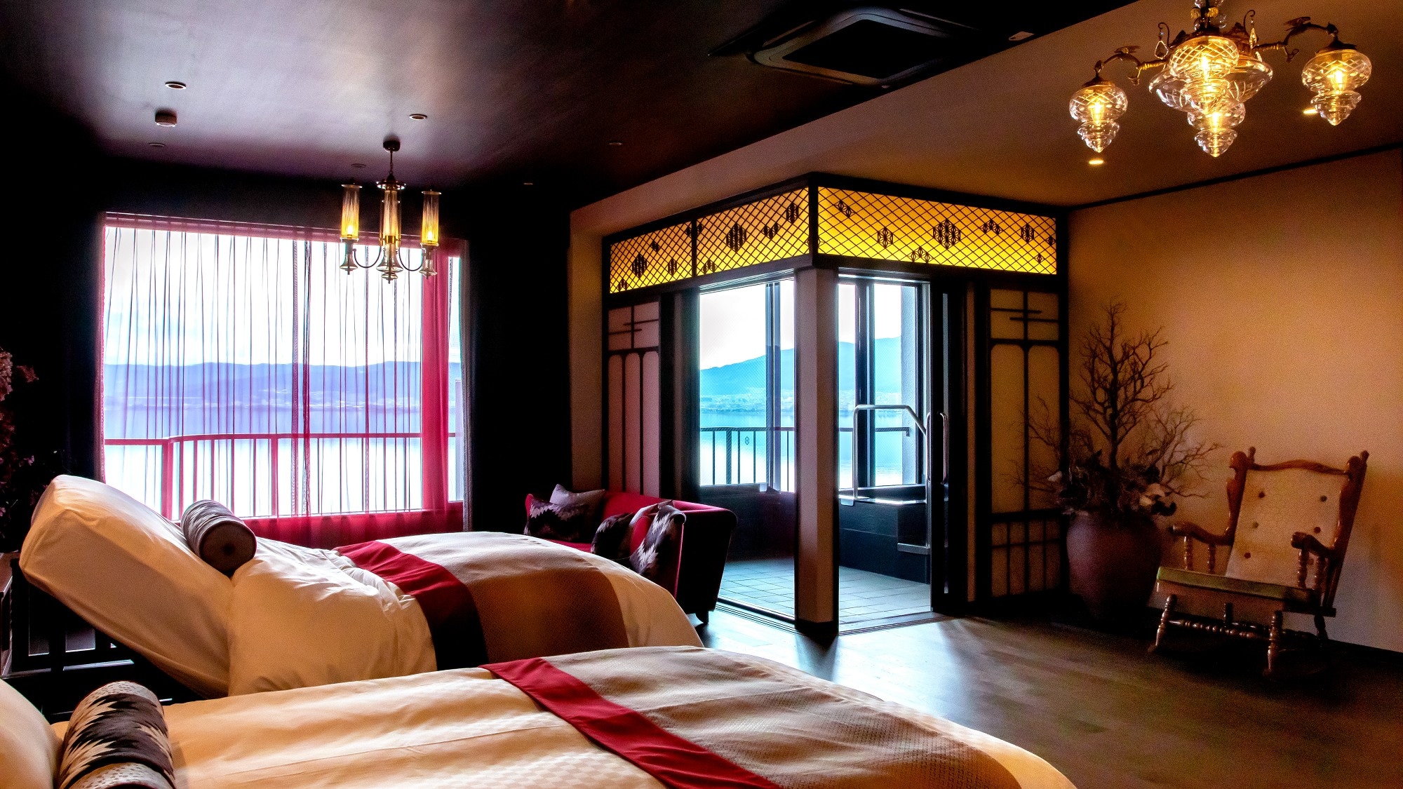 Miko no Shizuku ◇ Suite with open-air bath [Lake view 6th floor]