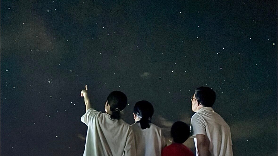 Fotografi malam langit berbintang
