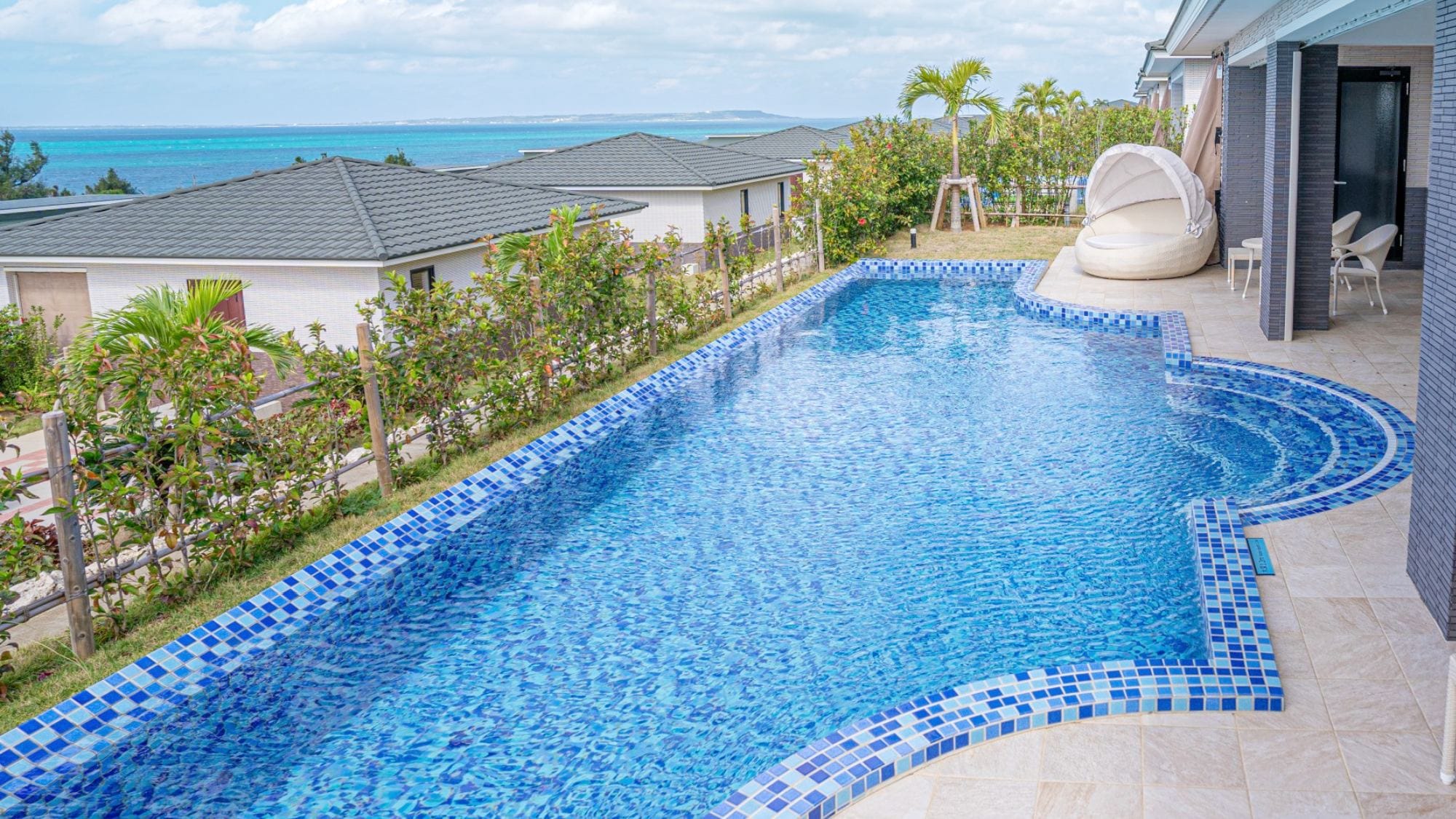 royal pool villa house guest room pool