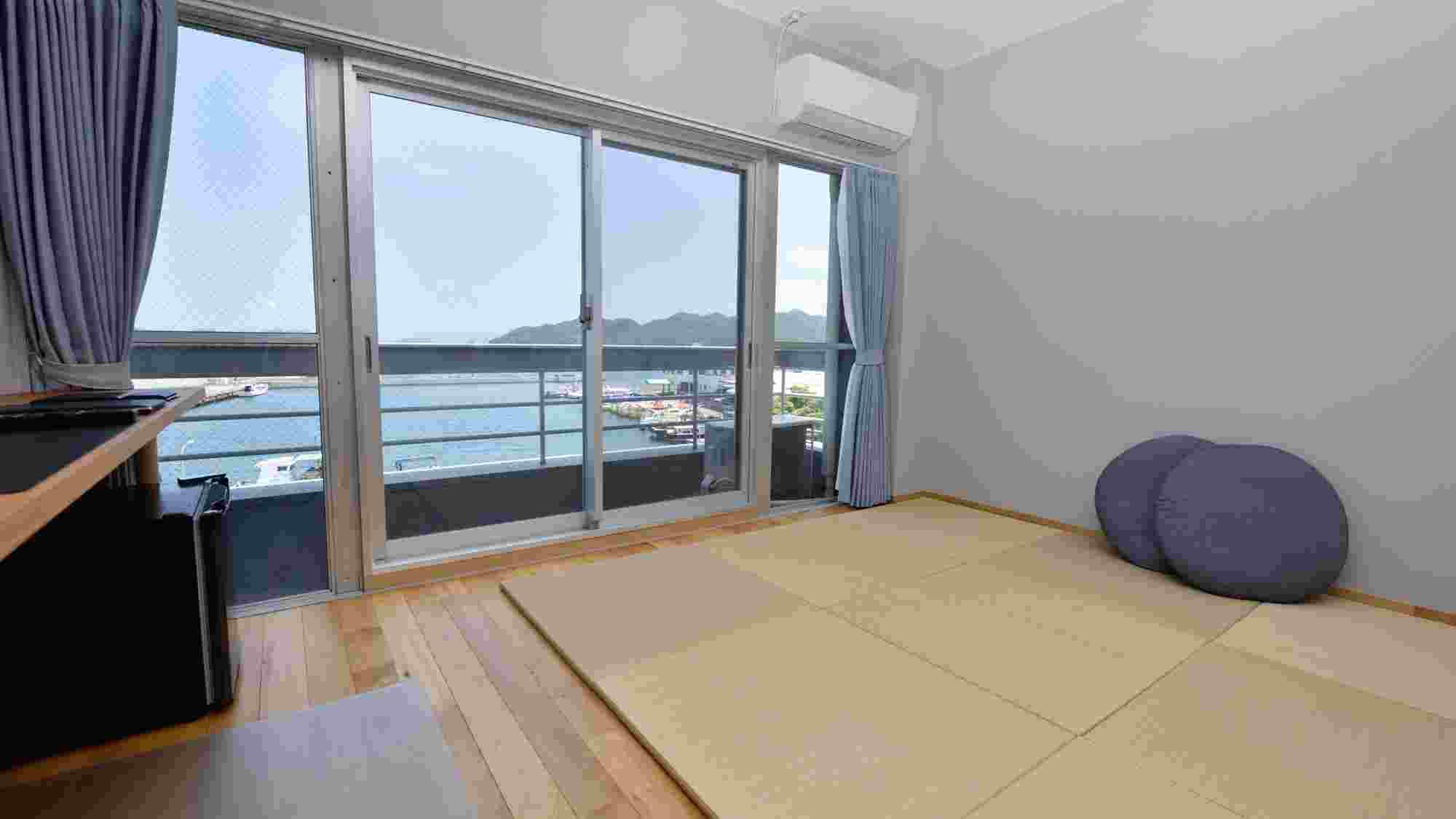 Twin room [Non-smoking/corner room]