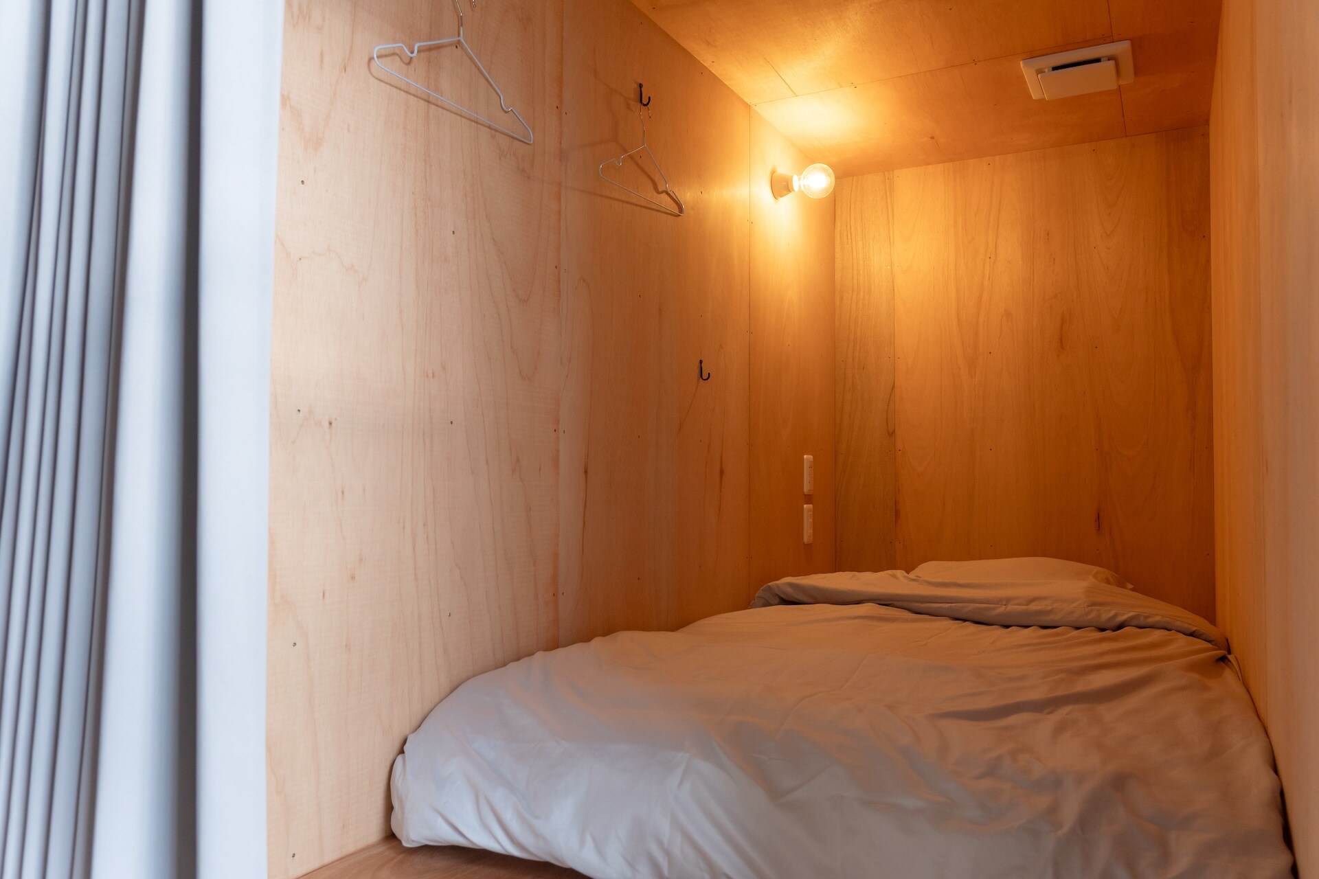 Dormitory beds 3 and 4