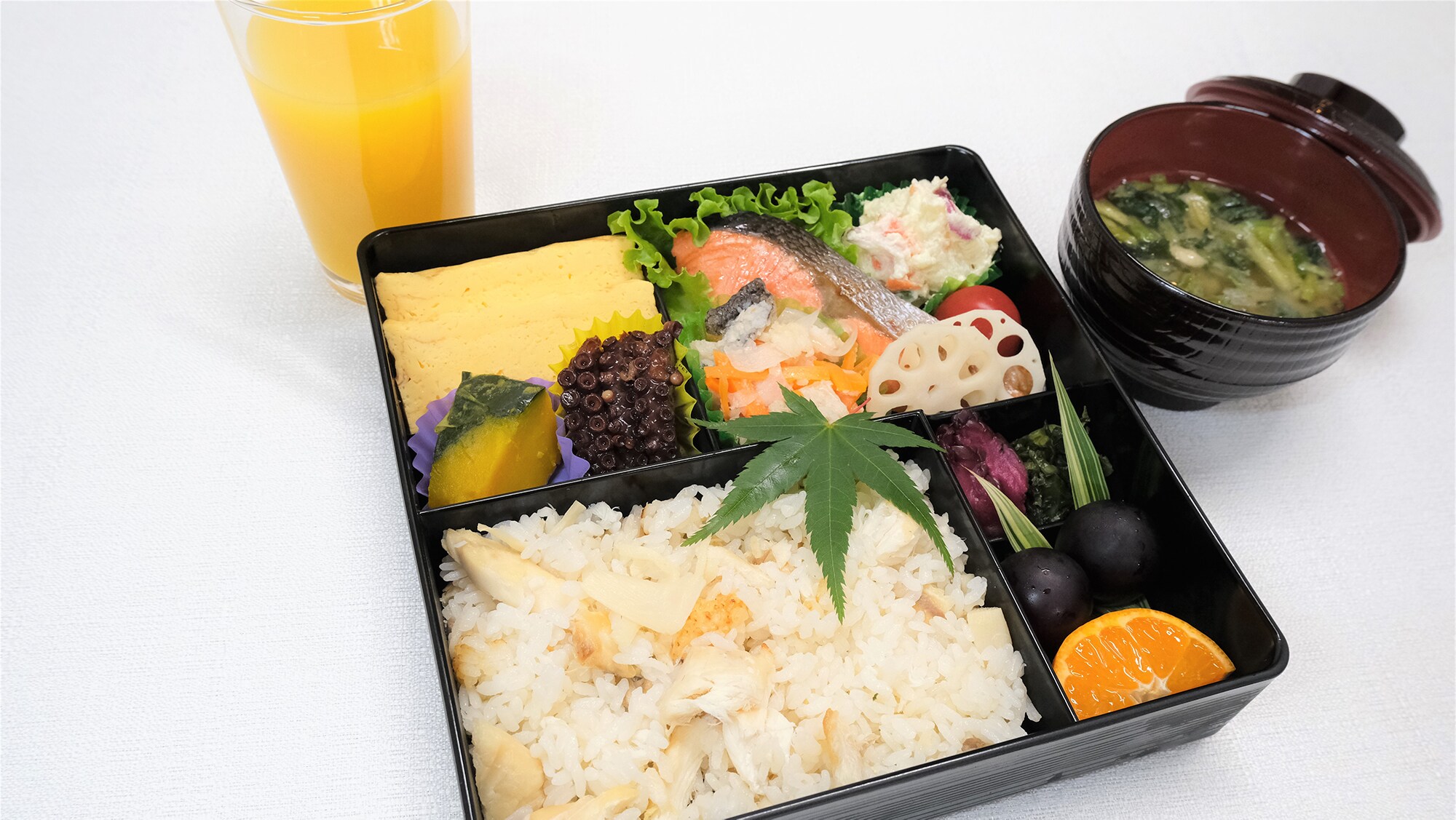 Breakfast is a Japanese bento that is particular about local production for local consumption in Kumamoto. * The photo is for illustrative purposes only.