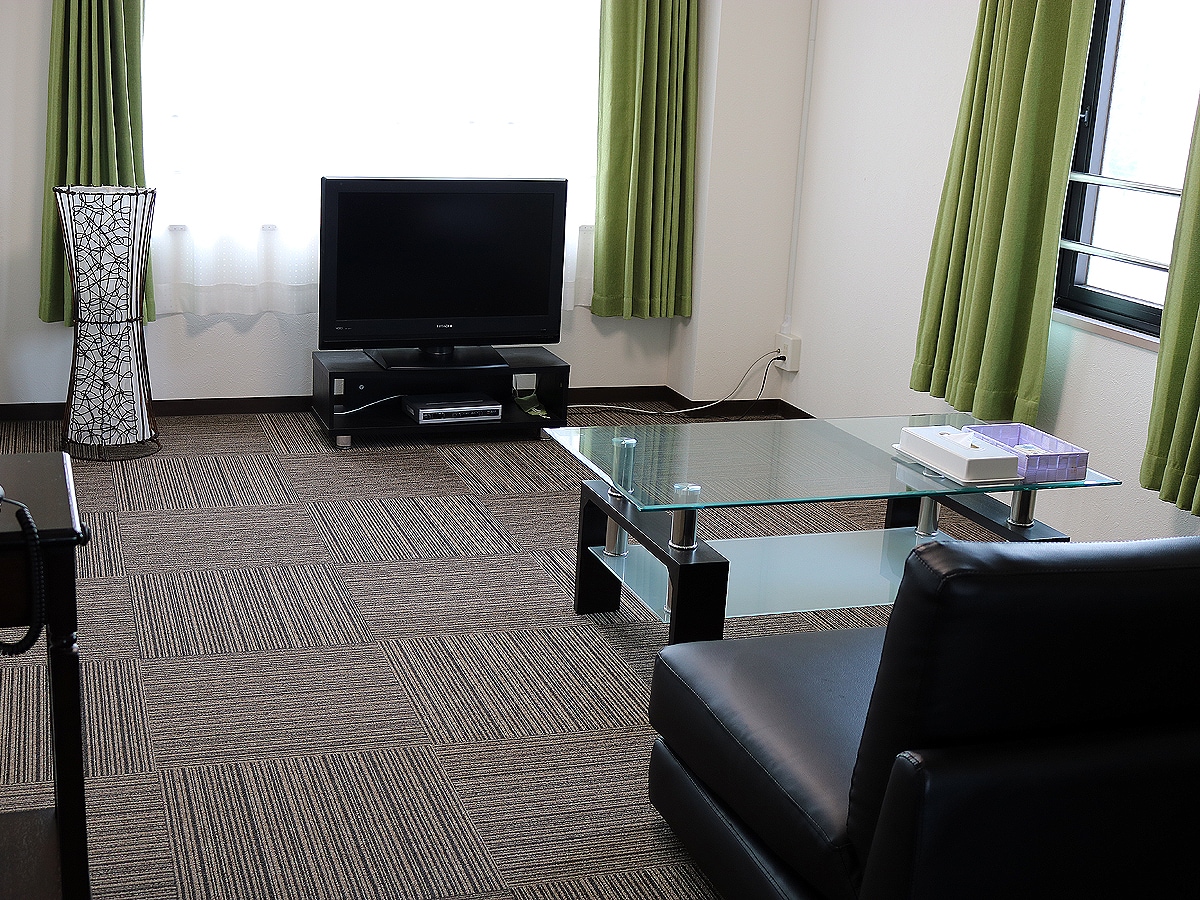 Suite 02