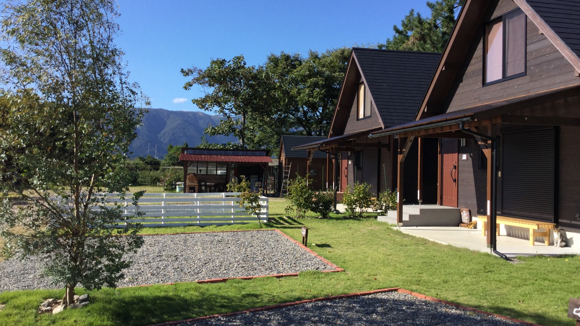 Middle cottage exterior