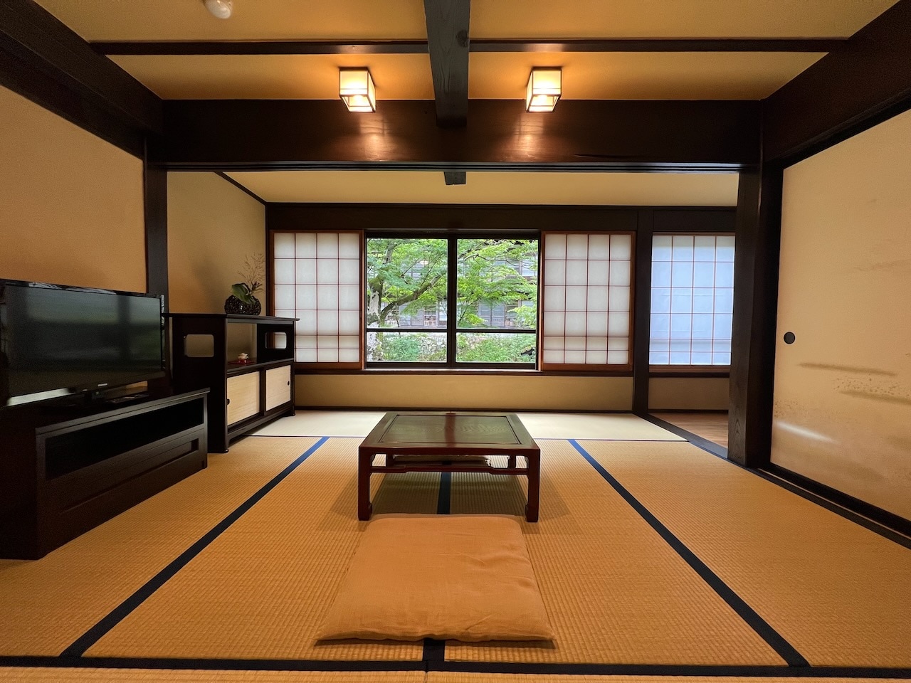 Main building 8 tatami + 8 tatami