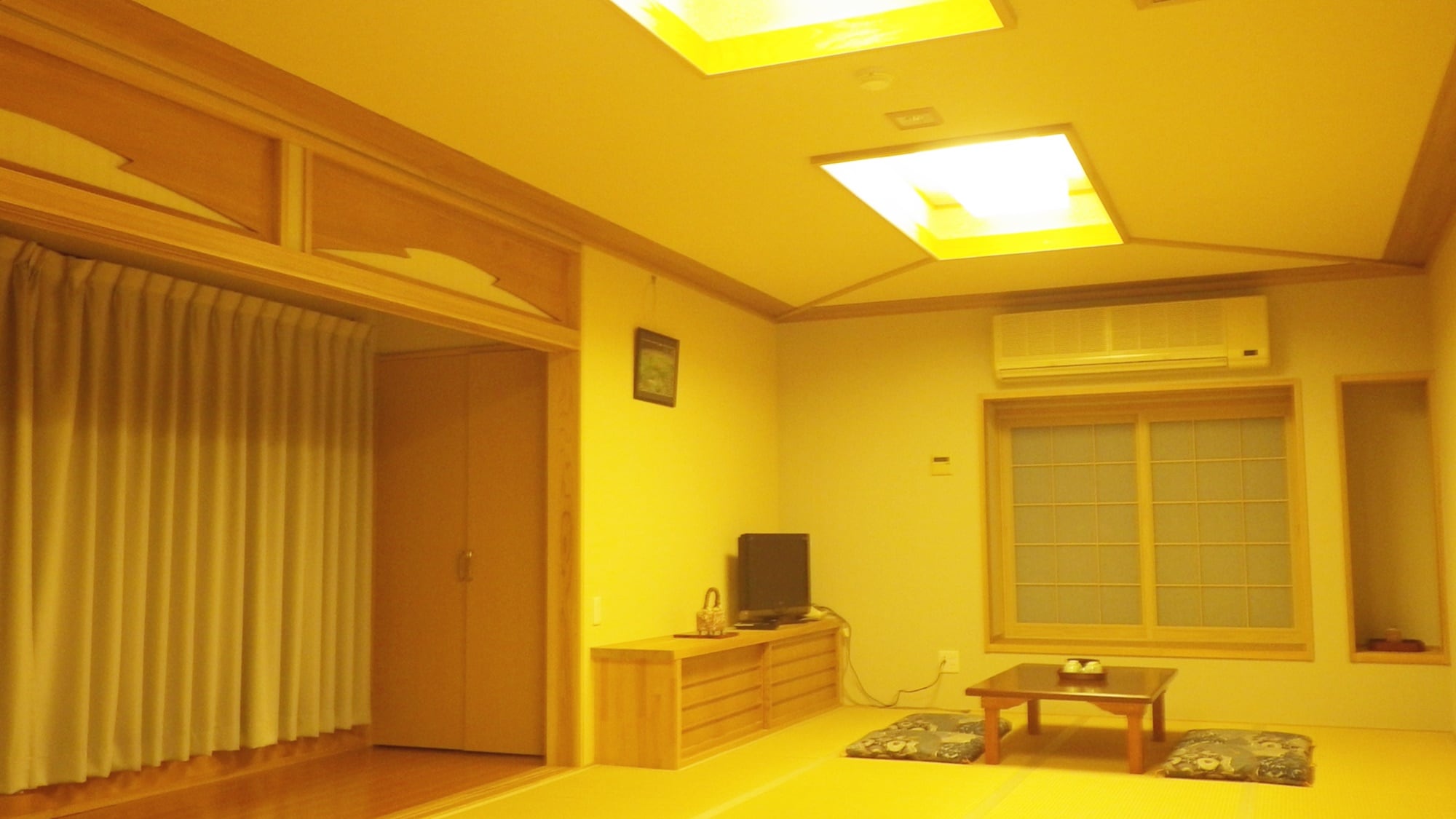 * [Room example] Japanese-style room 16 tatami mats / Dewa no Sho