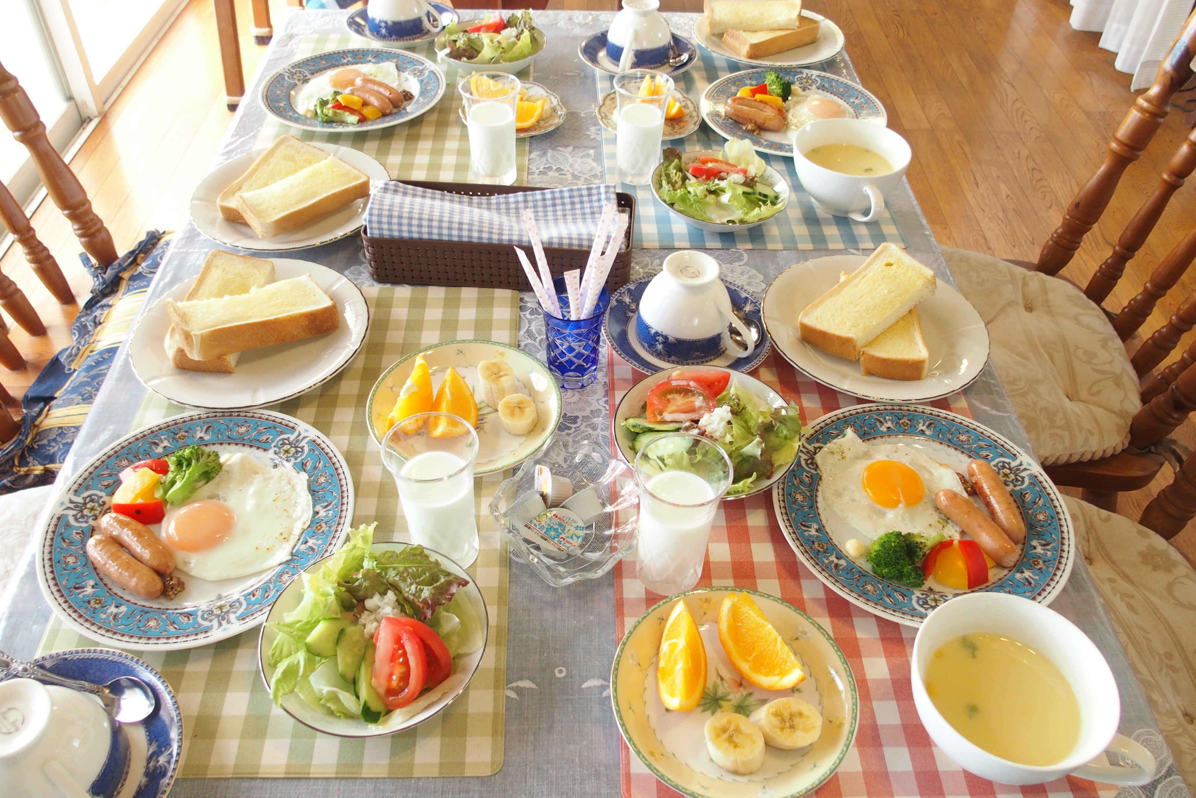 Have breakfast on a refreshing morning!