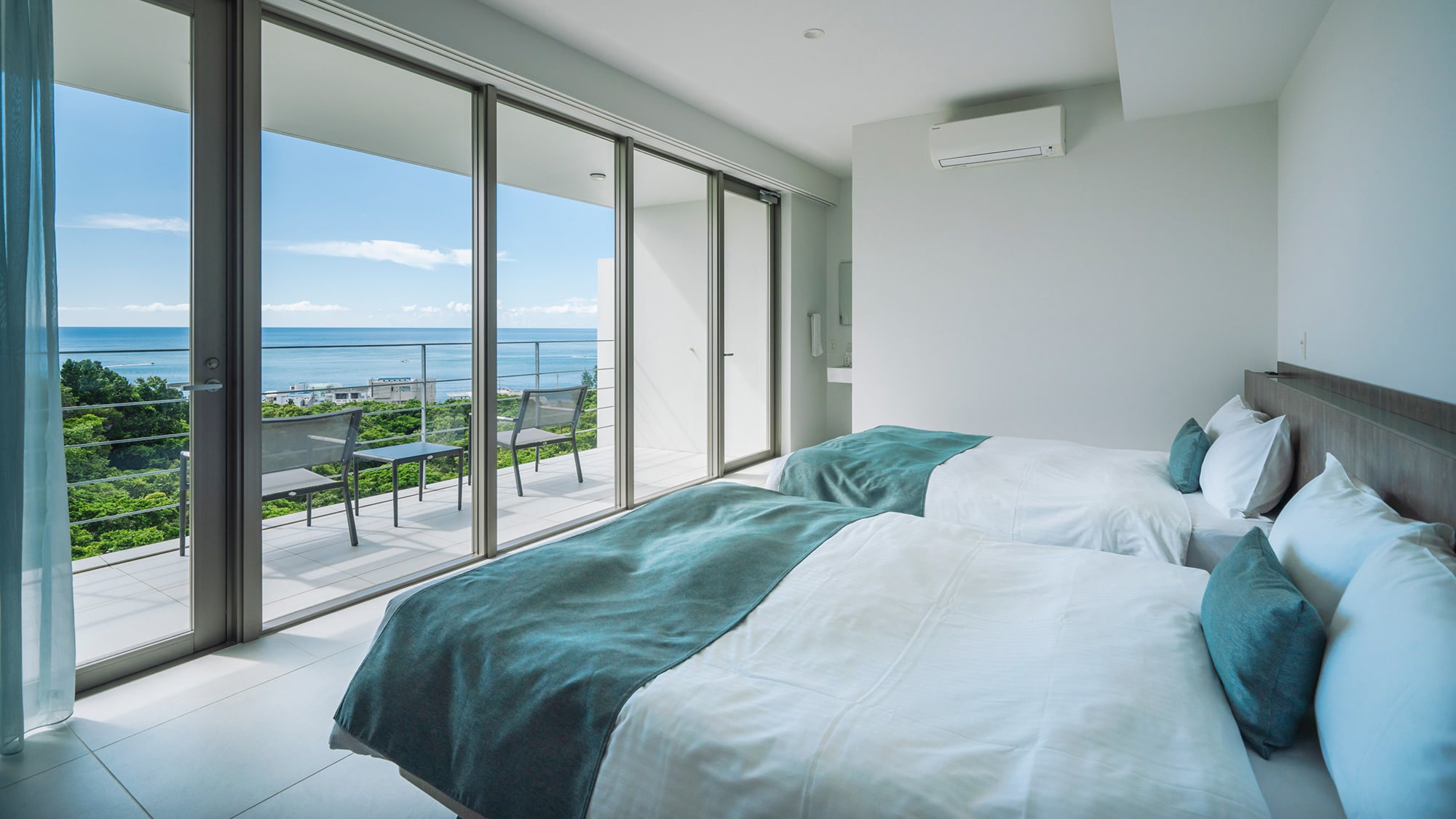 ・[SOL] Open the curtains and enjoy a spectacular view. Enjoy an extraordinary moment.