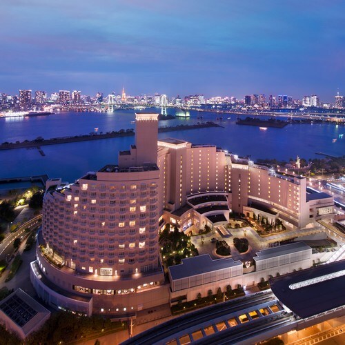 Hilton Tokyo Odaiba located on the waterfront of Tokyo Bay