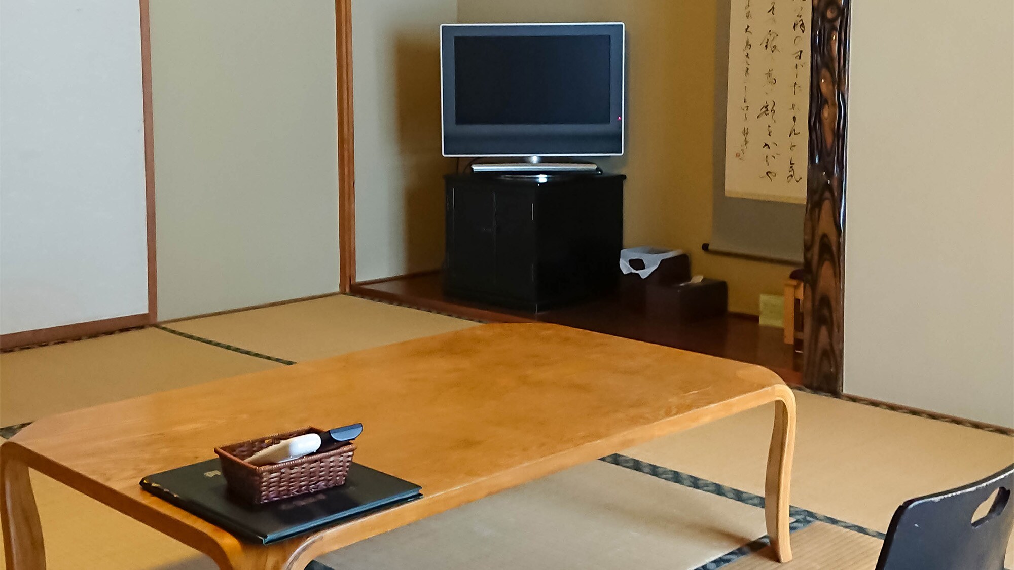・A simple and unadorned Japanese-style room
