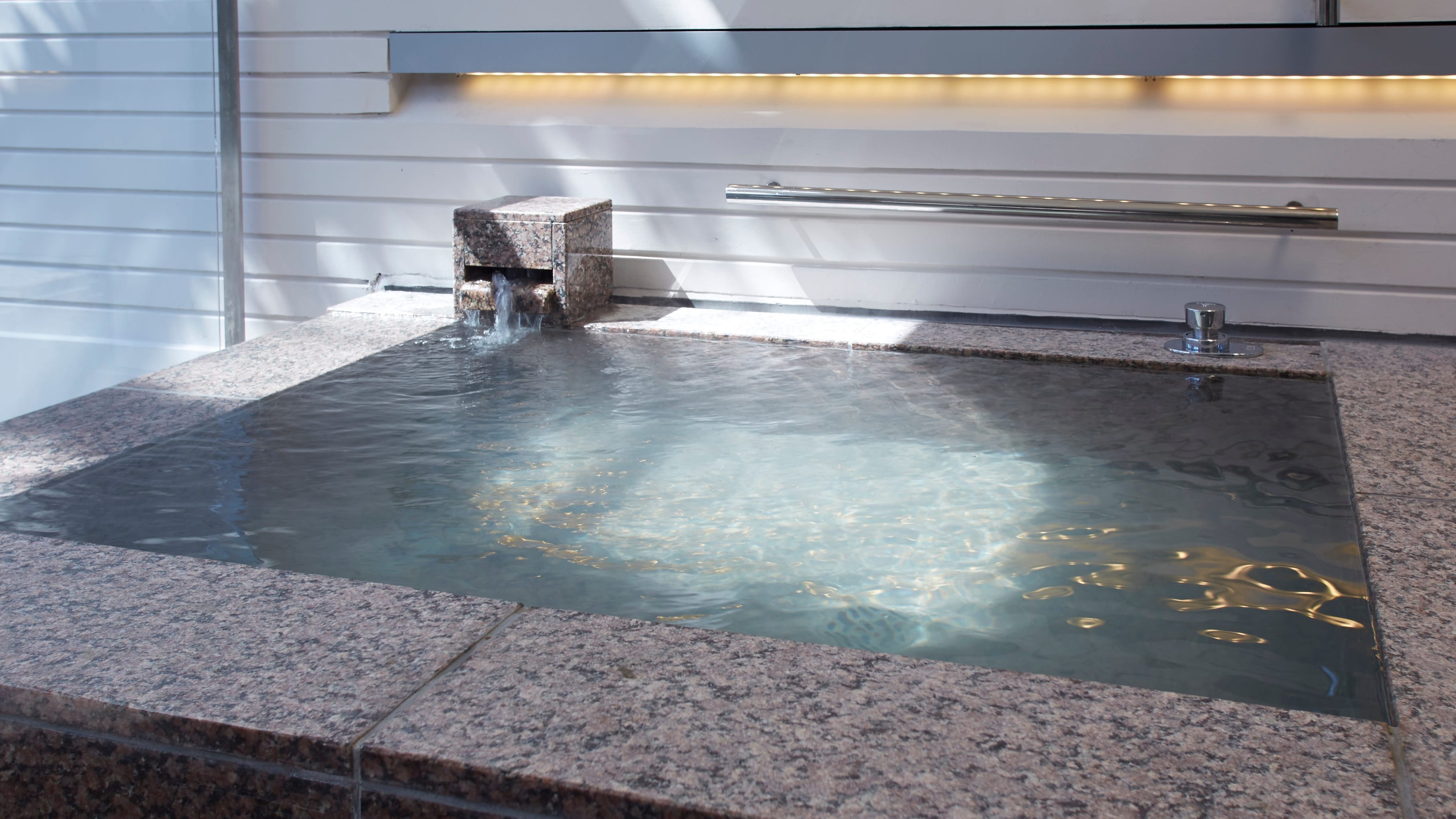 Image of a bath with hot spring