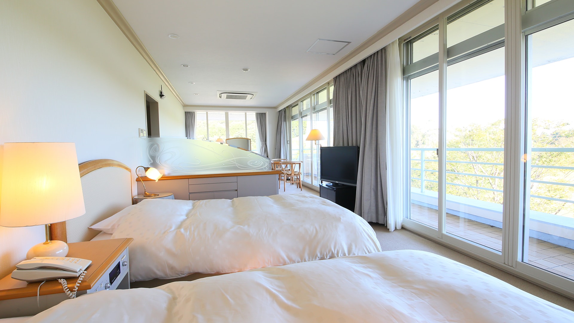 [Suite] Phòng Deluxe Twin có bồn tắm nước khoáng nóng Cypress