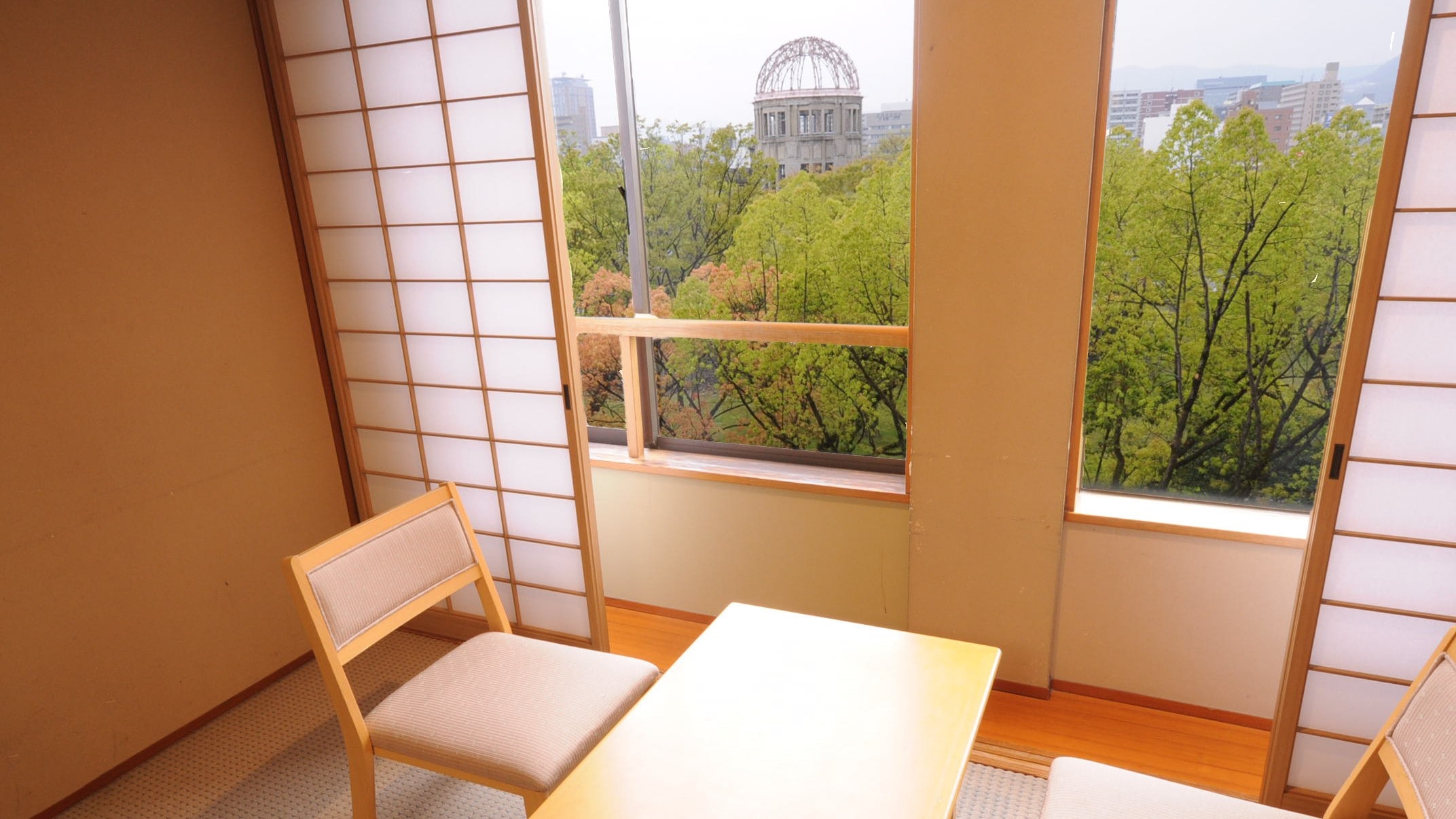 ■ Japanese-style room (Atomic Bomb Dome side) *Example