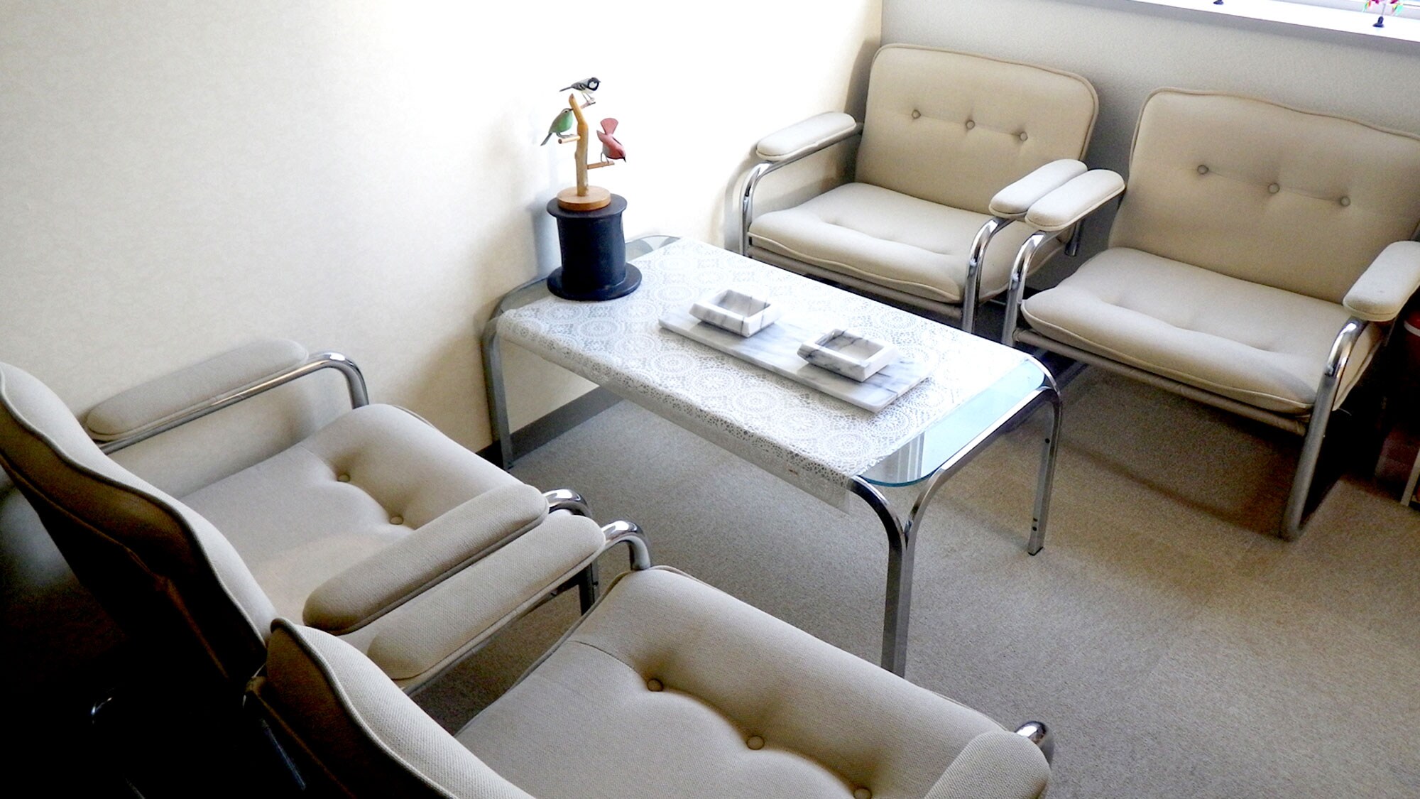 *Smoking area on the second floor