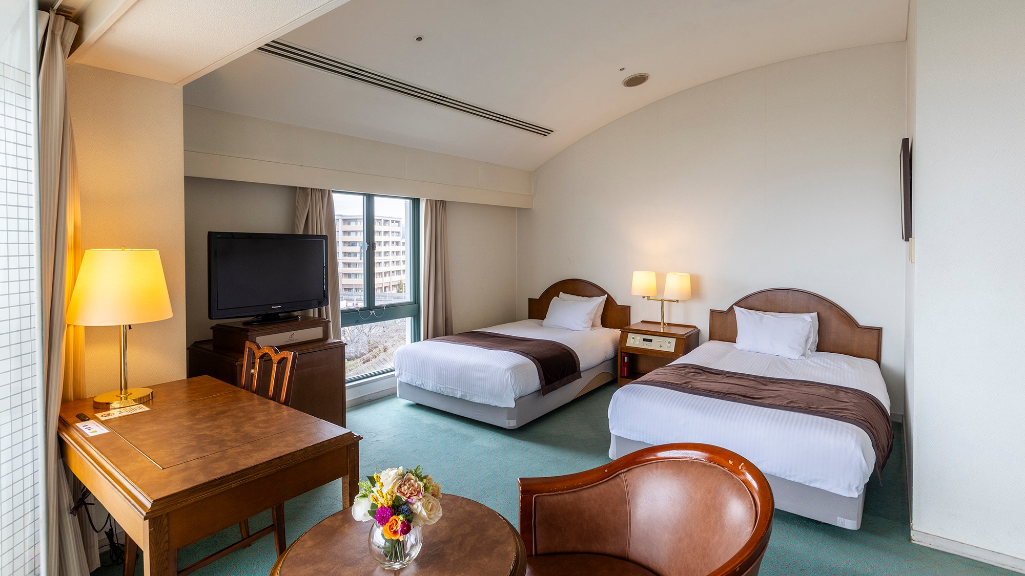[Superior: Twin] Image is an example of a guest room