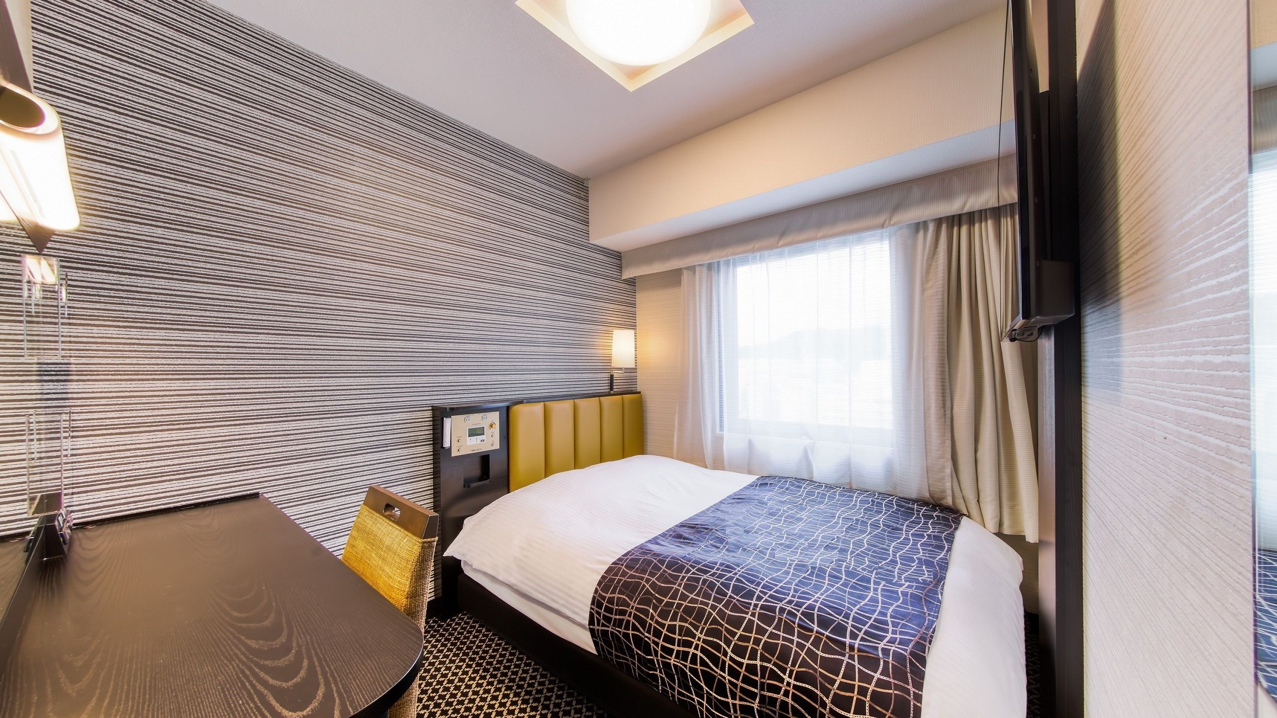 Double room (11m²/bed width 140cm)