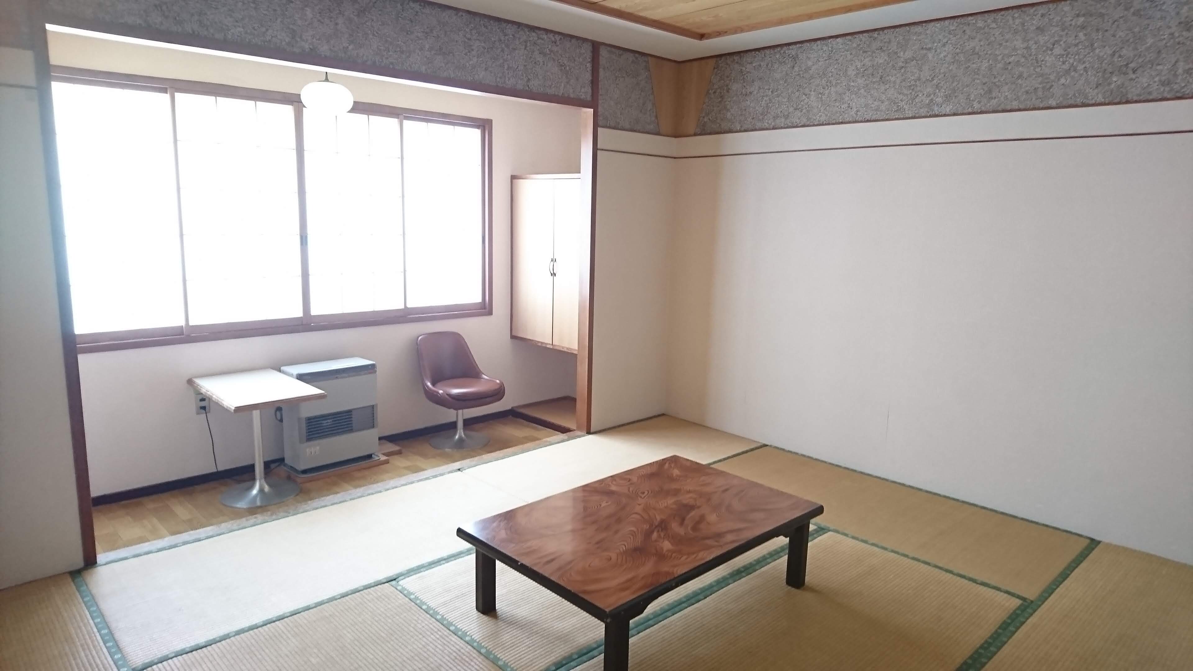 Phòng kiểu Nhật (10 chiếu tatami) (không có nhà vệ sinh)