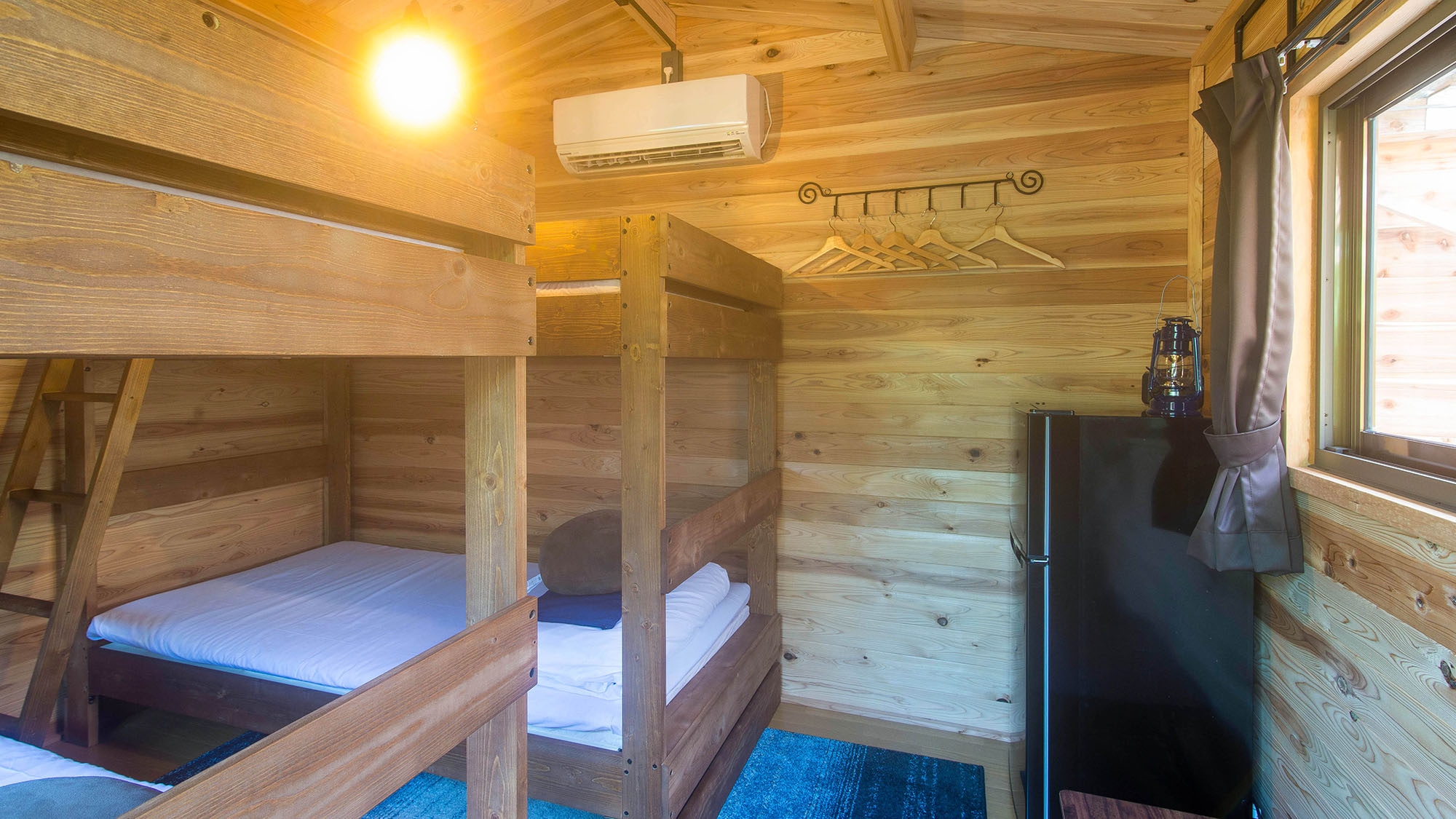 ・[Log House] Fully equipped with heating and air conditioning. You can rest comfortably in any season.