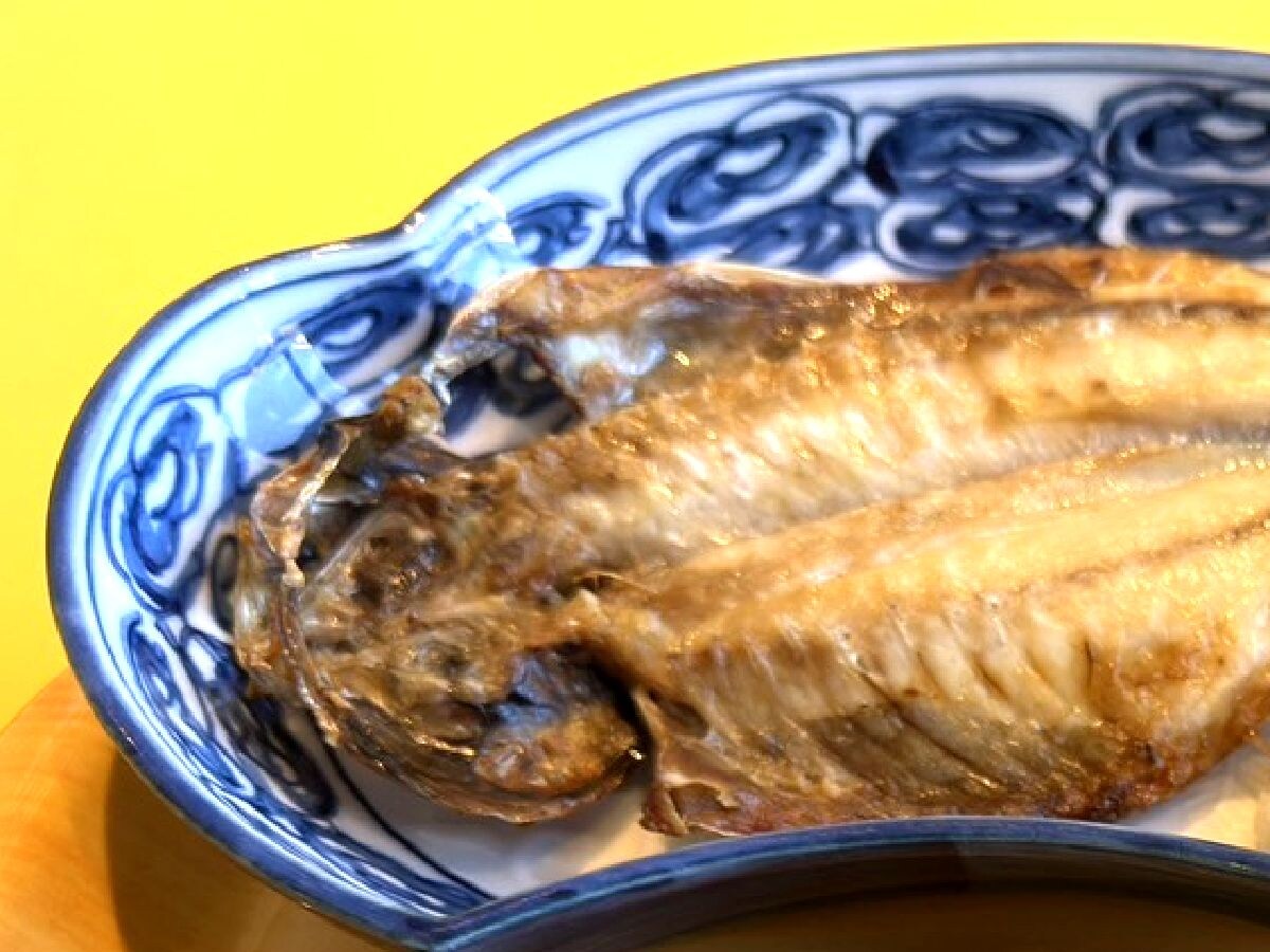 朝食の焼魚　日替わり　小田原　山安の干物　小鯵