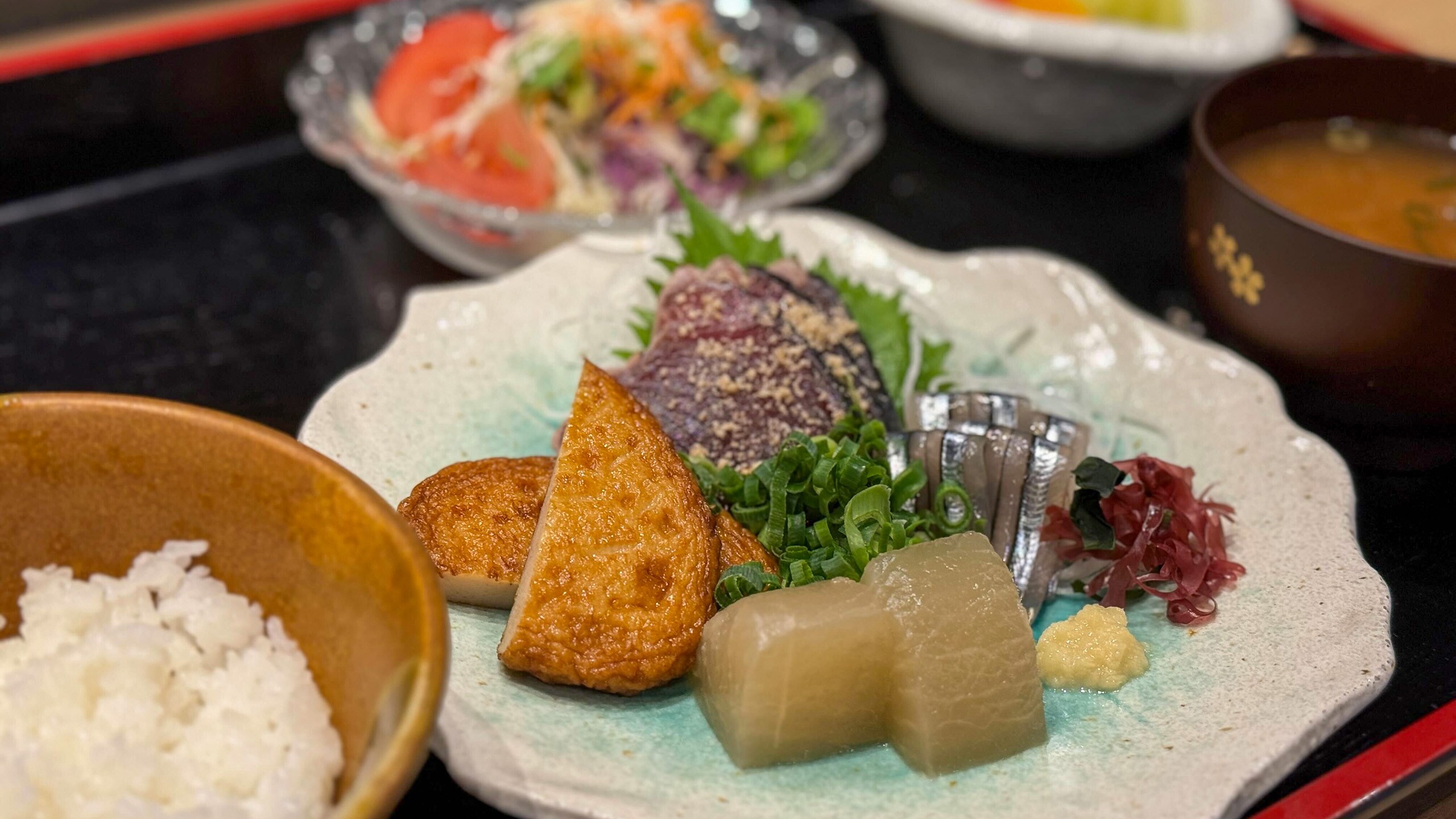 [Bữa sáng] Set ăn sashimi