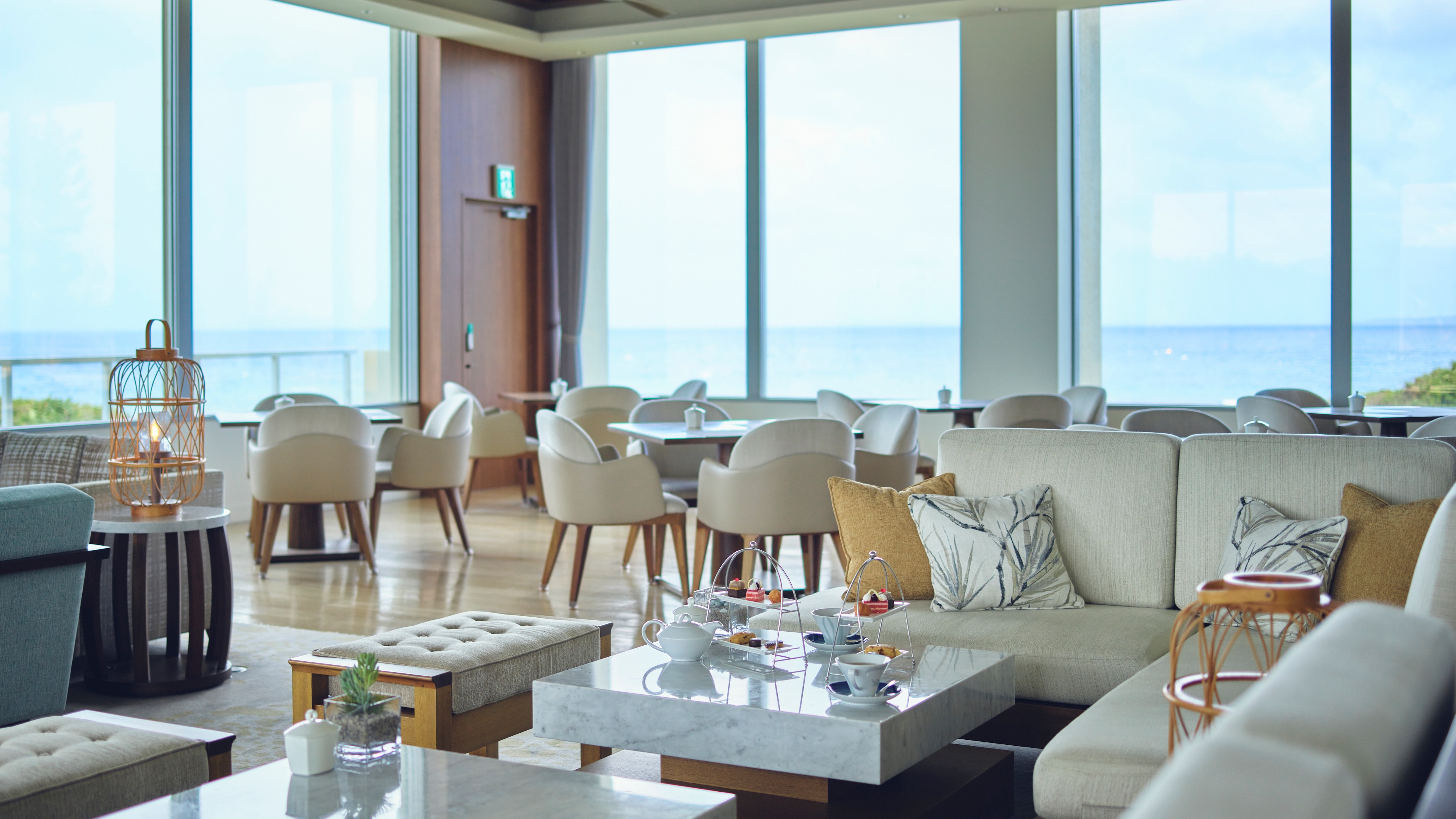 Teh Sore Club InterContinental Lounge