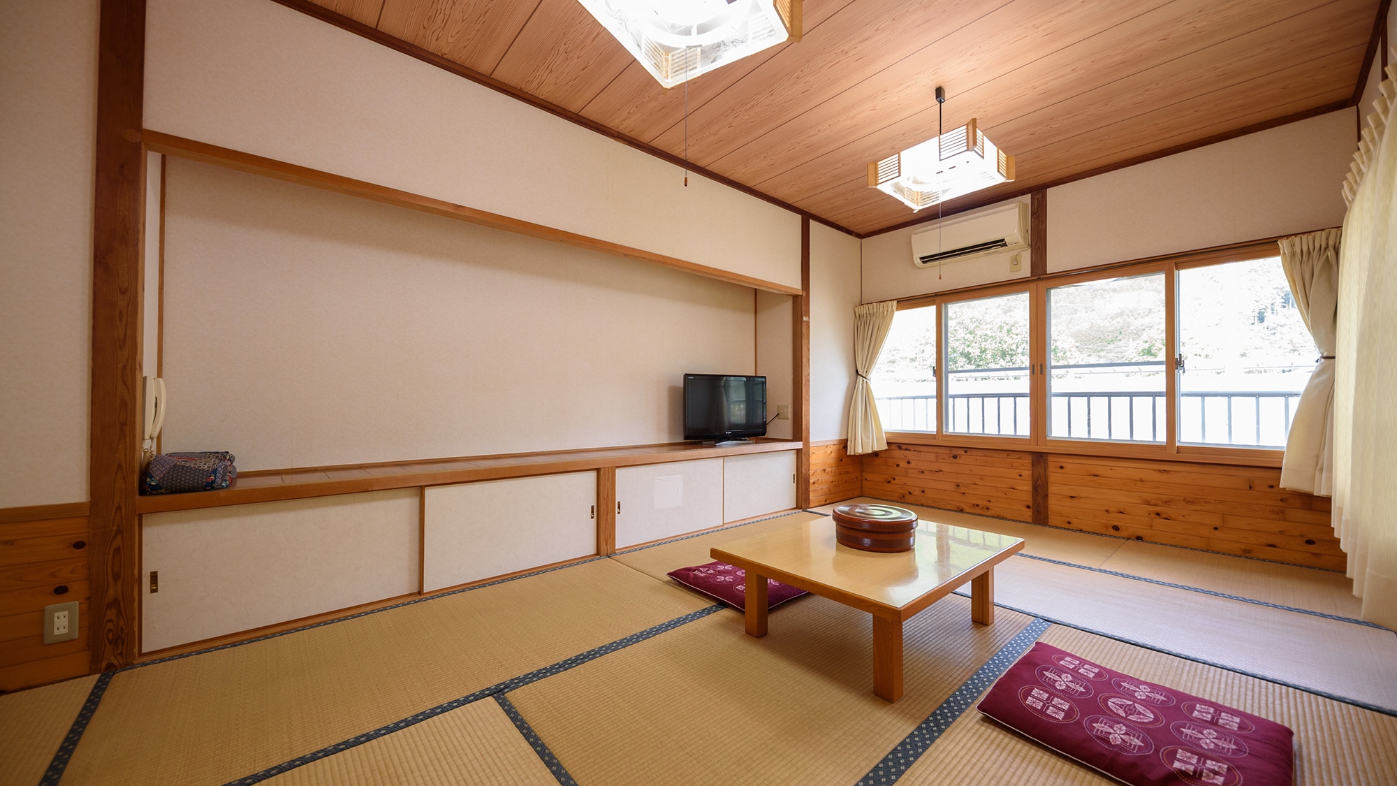 ●日式房間9張榻榻米/例