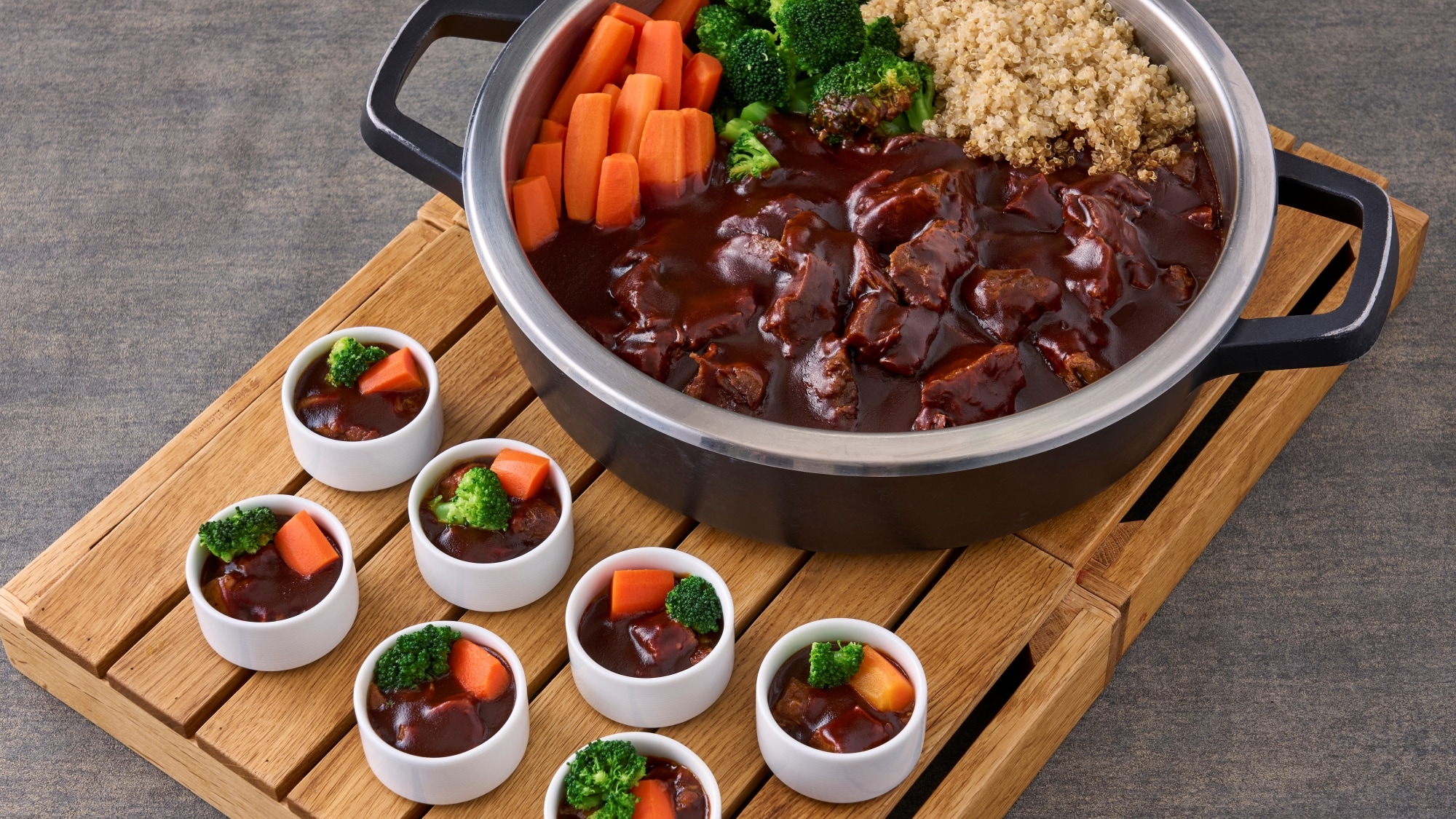 <Buffet Makan Malam> Sup Daging Sapi (Boeuf Braise)