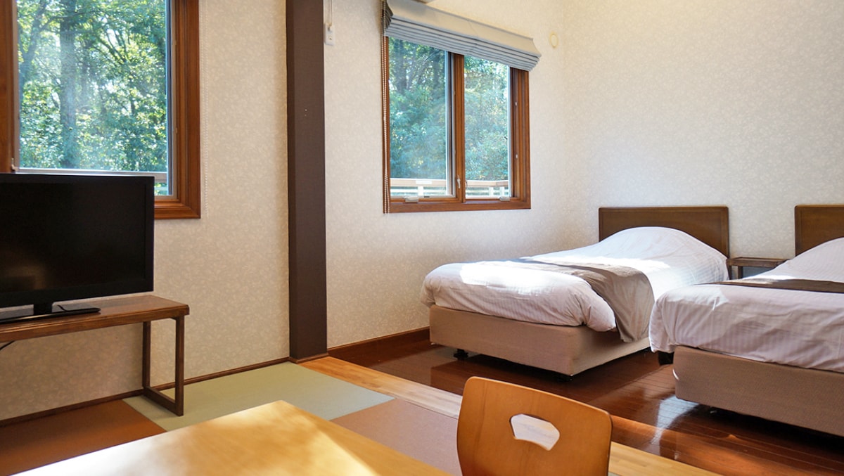 [2F] [Phòng không có bồn tắm] Phòng Nhật Bản-Tây Âu có hơn 20 tấm chiếu tatami, gác xép và giếng trời.