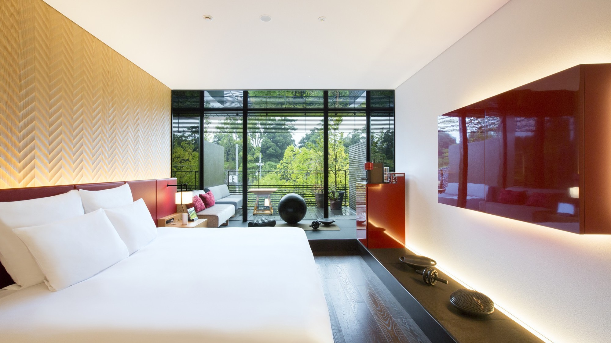 wellbeing room king bed