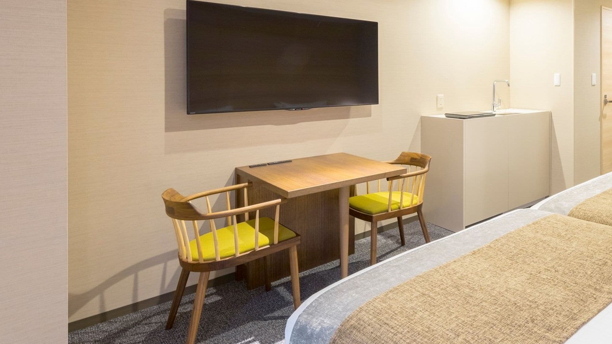 You can relax with a table and chairs