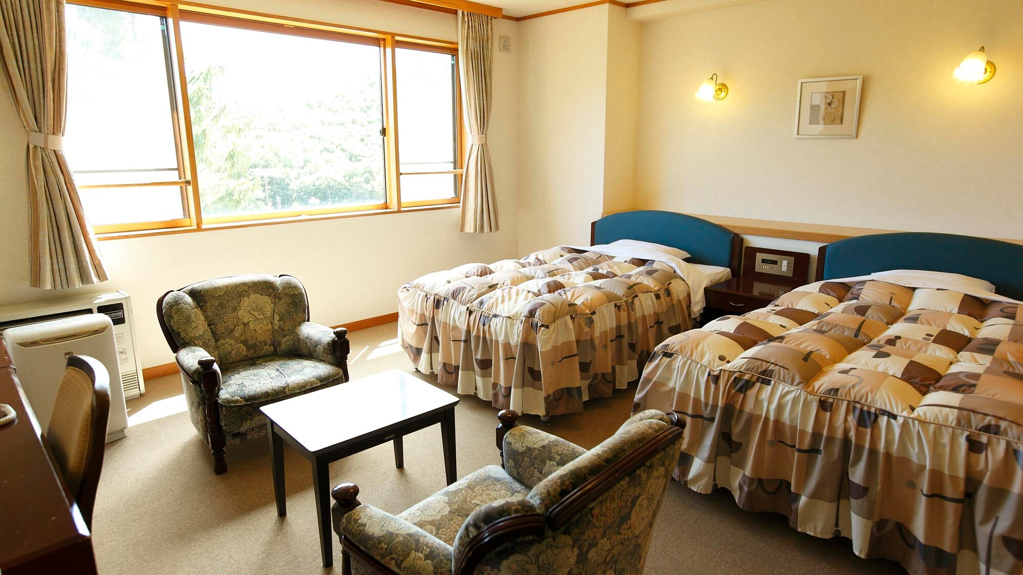 [Japanese-Western style room]