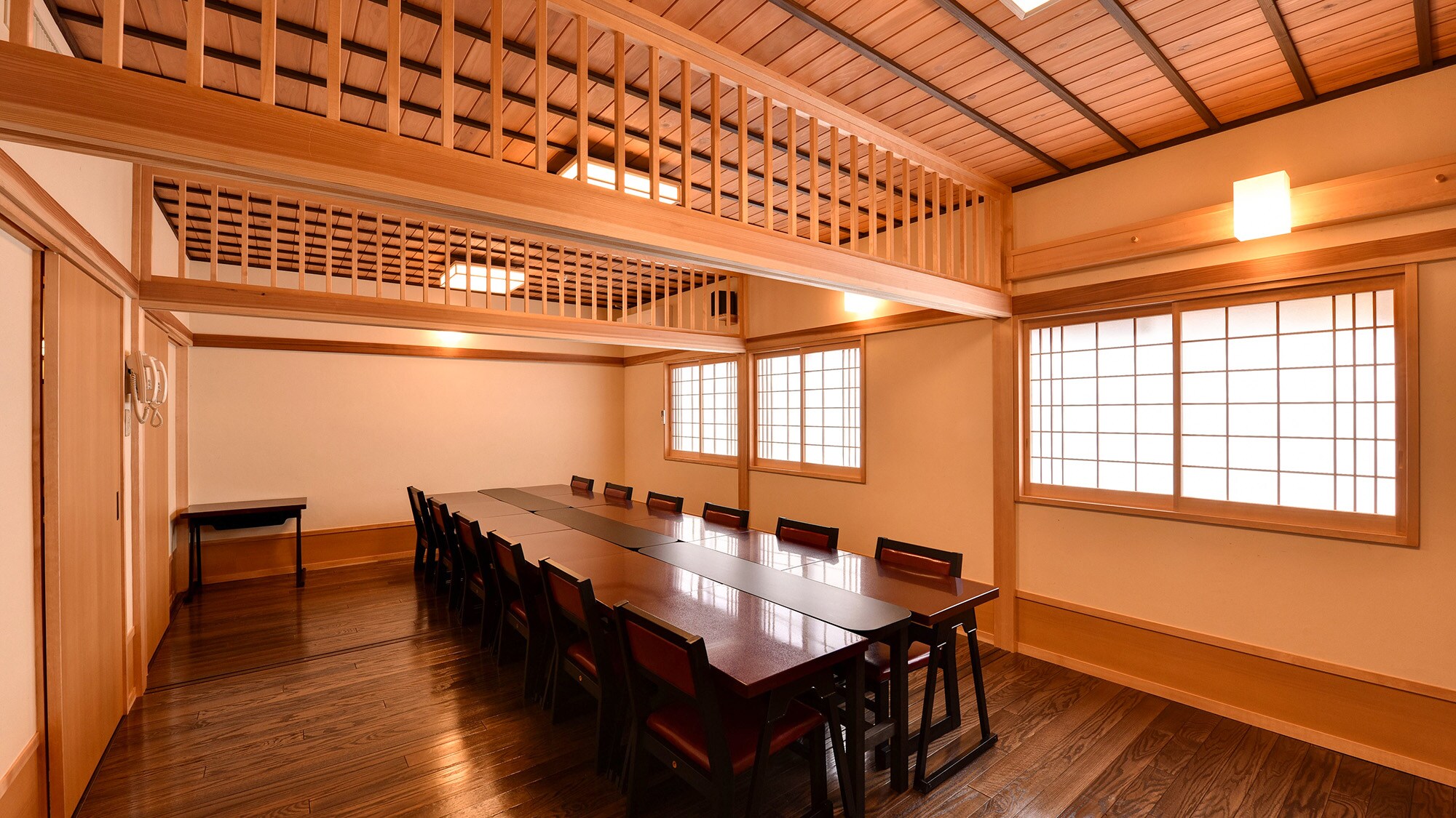 *Private dining room: Dinner is served in a private dining area reserved just for you.