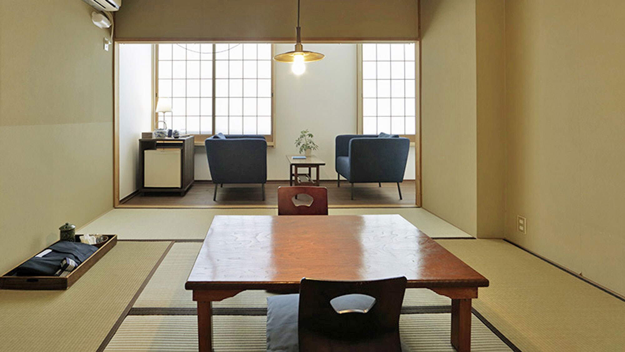 [8 tatami Japanese-style room] (with spacious veranda, bath and toilet) A room with a bath perfect for couples, friends, etc.