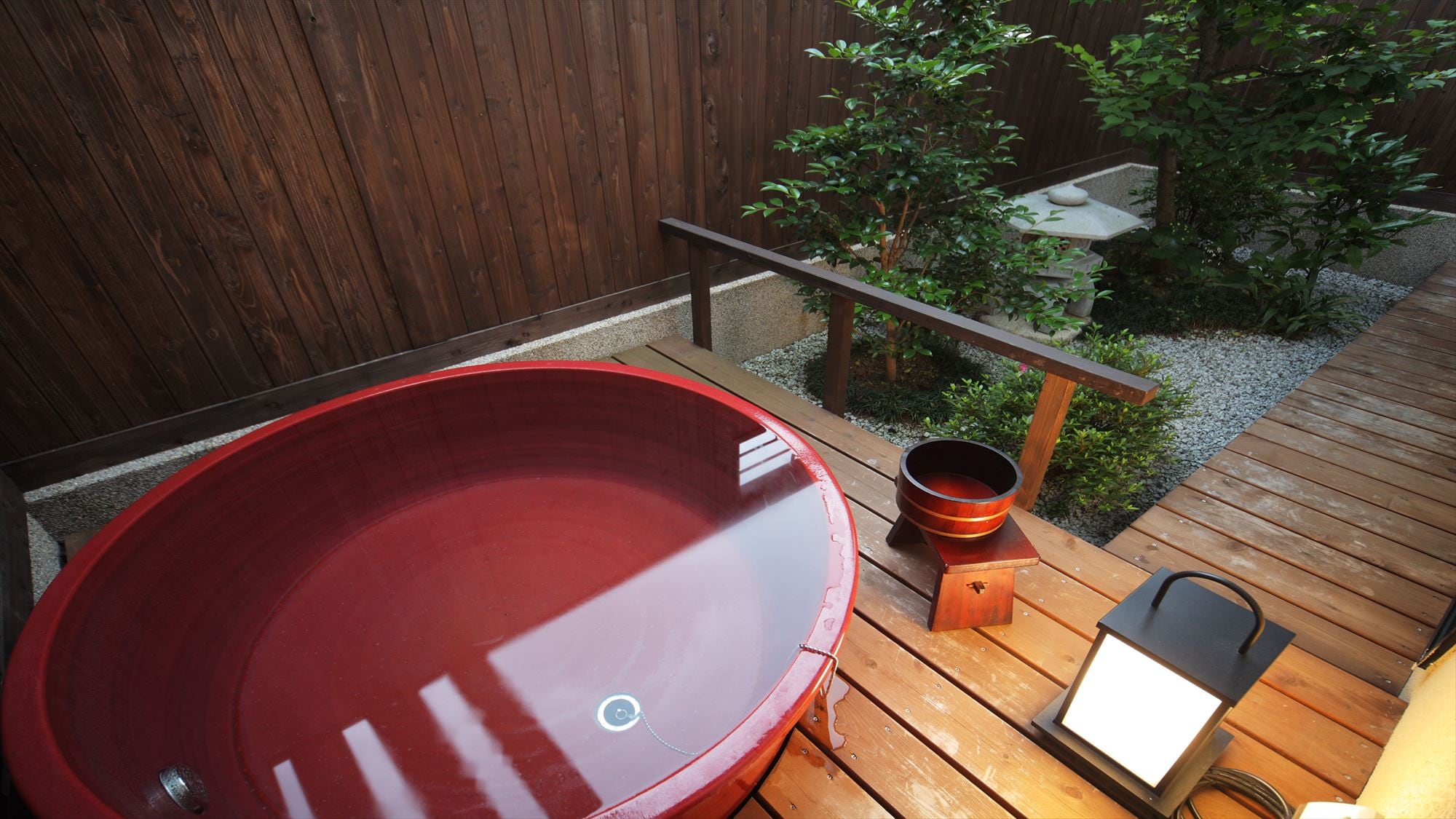 Kanaru Sanso [Plum] Open-air bath