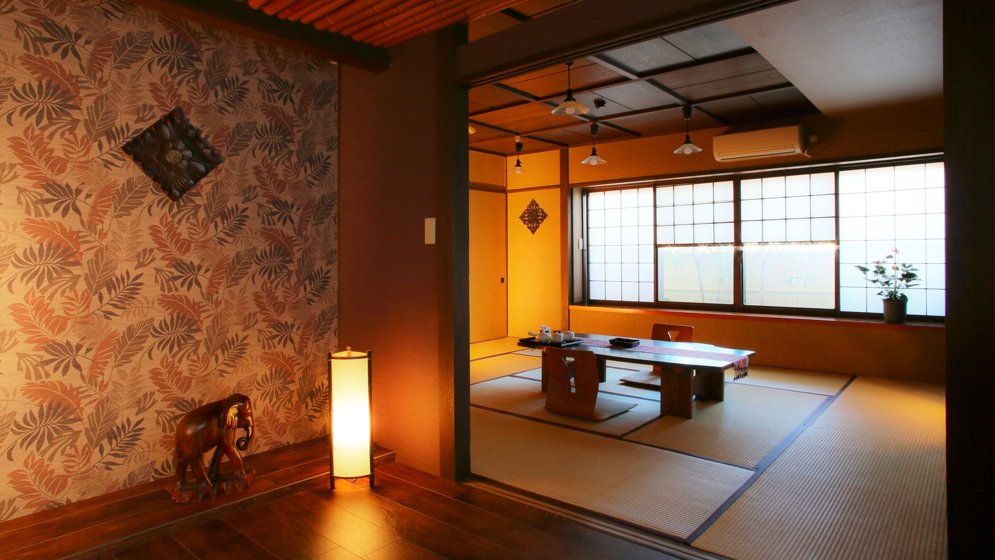 [Upgrade Room (Asian)] Kamar dengan cita rasa Asia yang khusus tentang barang antik.