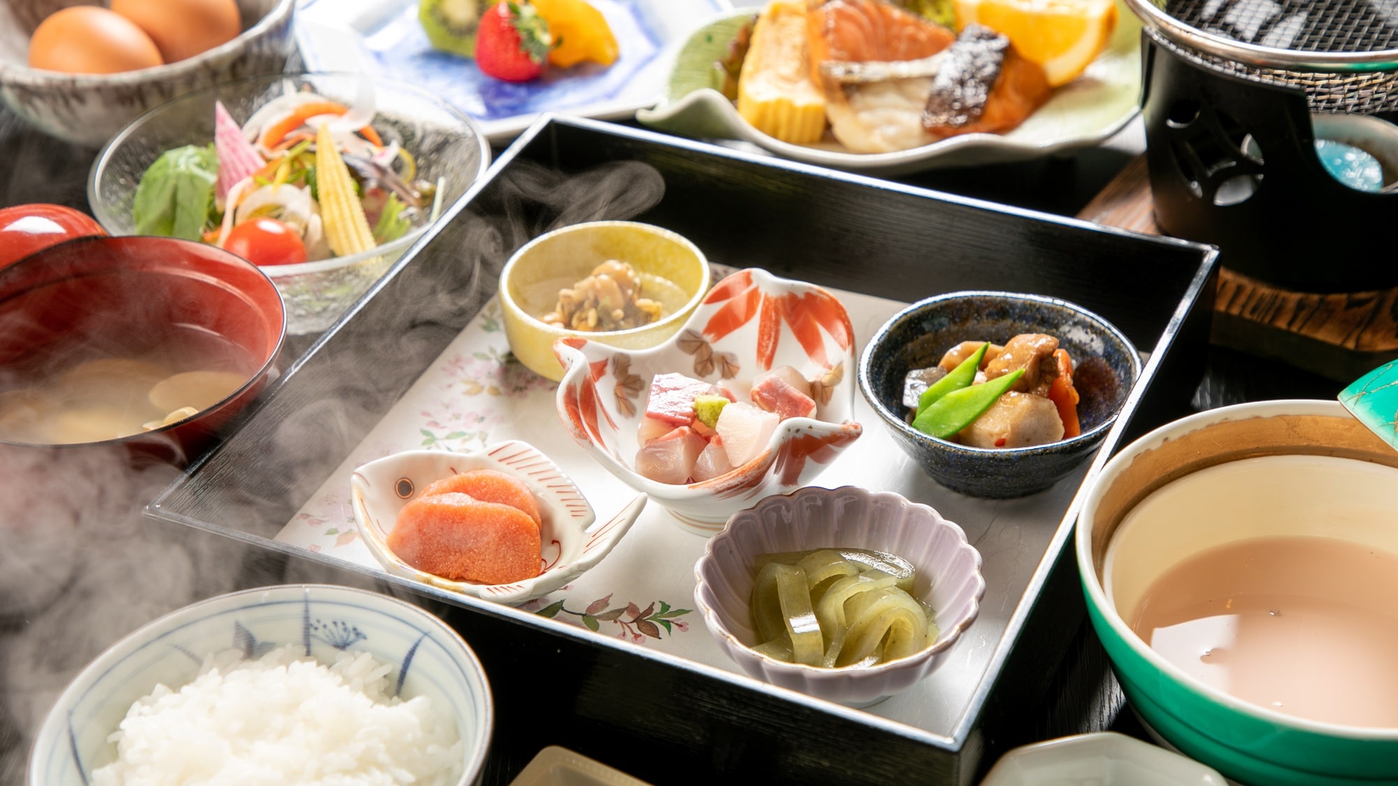 [Sarapan] Makanan laut segar didatangkan dari pelabuhan nelayan setempat setiap hari. Anda dapat menikmati hidangan ikan yang lezat di pagi hari.