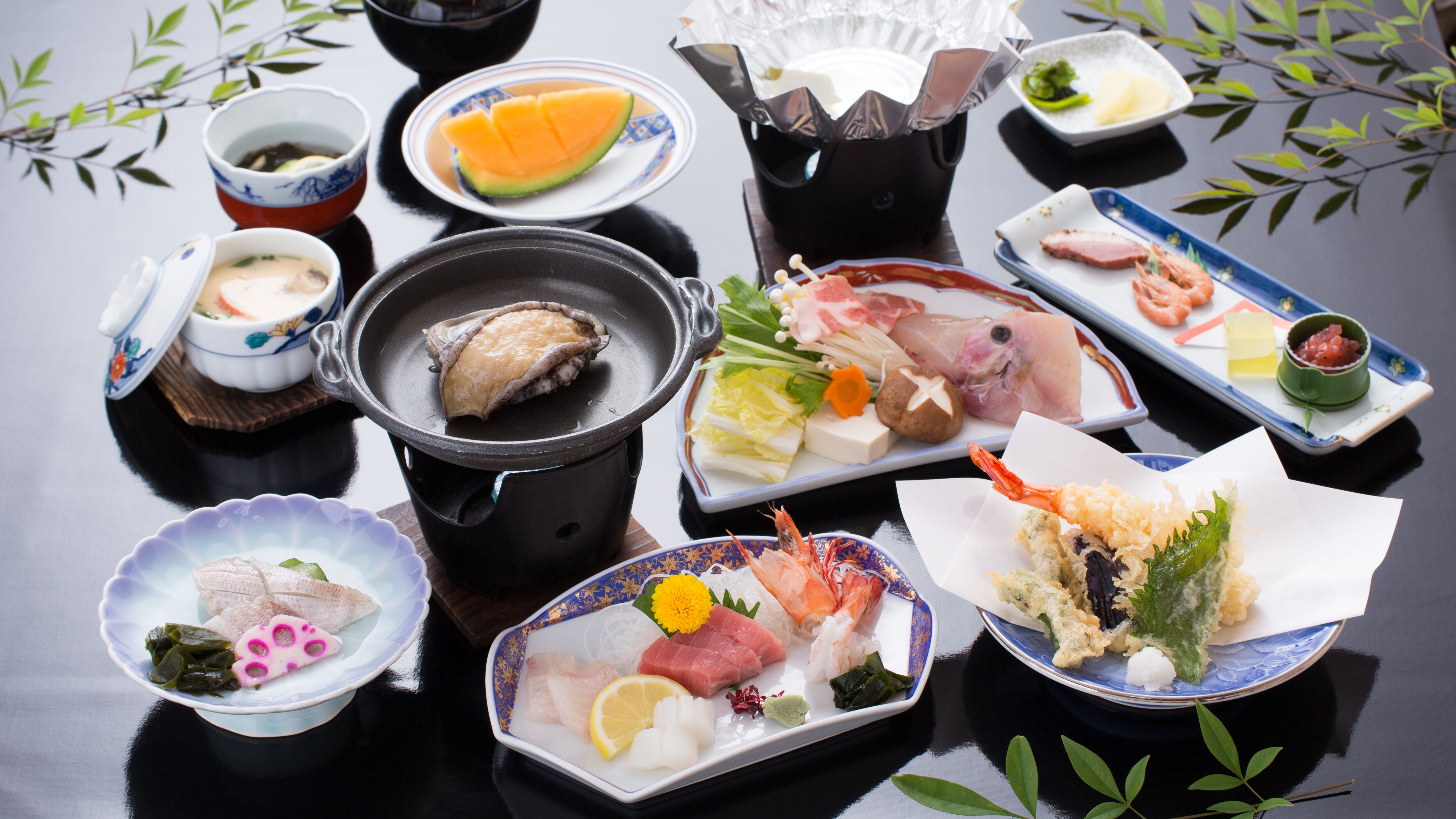◆ Abalone dance grilled seafood kaiseki (The photo is an example. We will prepare it with seasonal ingredients)