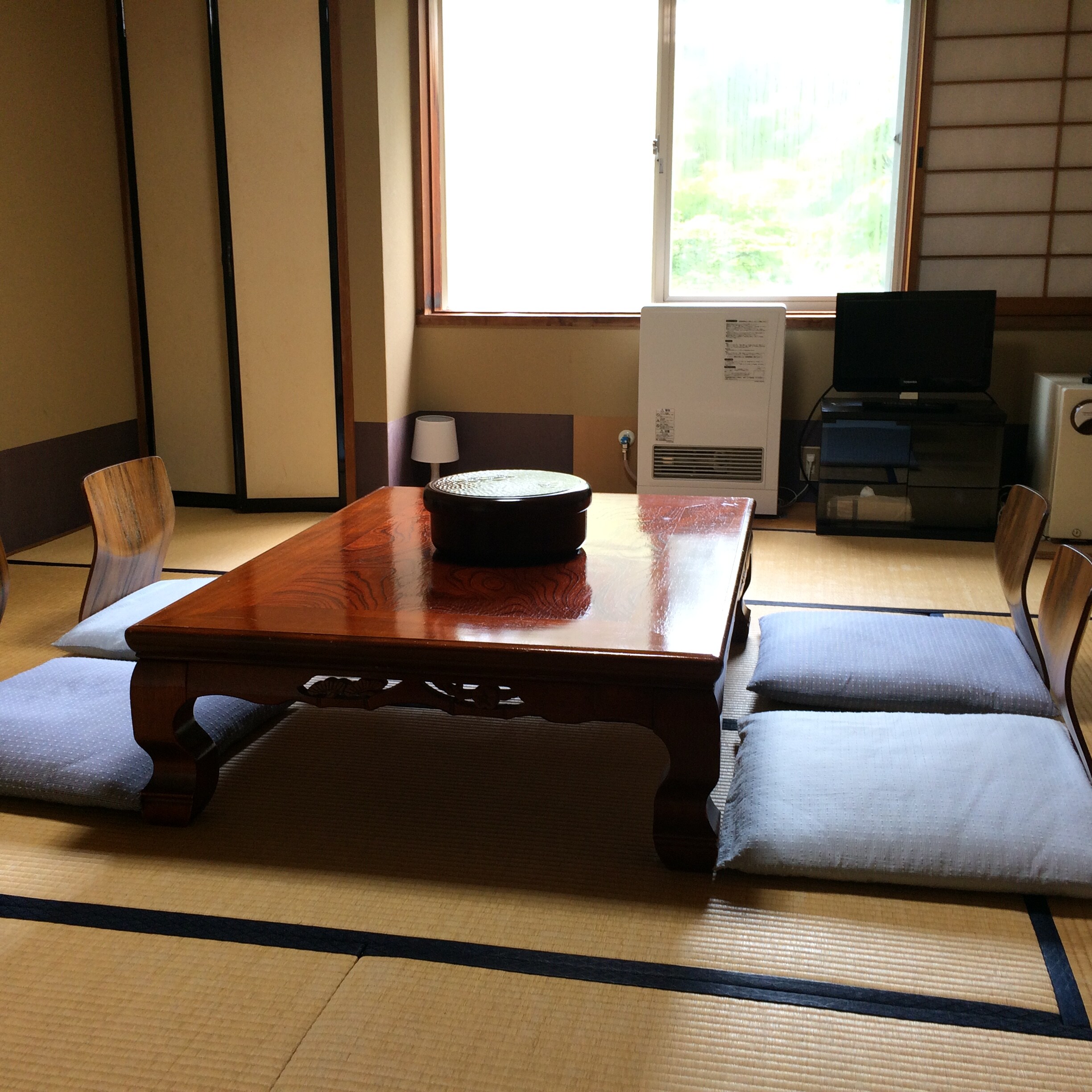 ・[Guest room example]